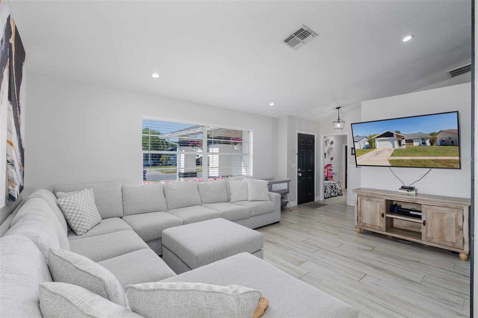 RIVER CROSSING - Residential