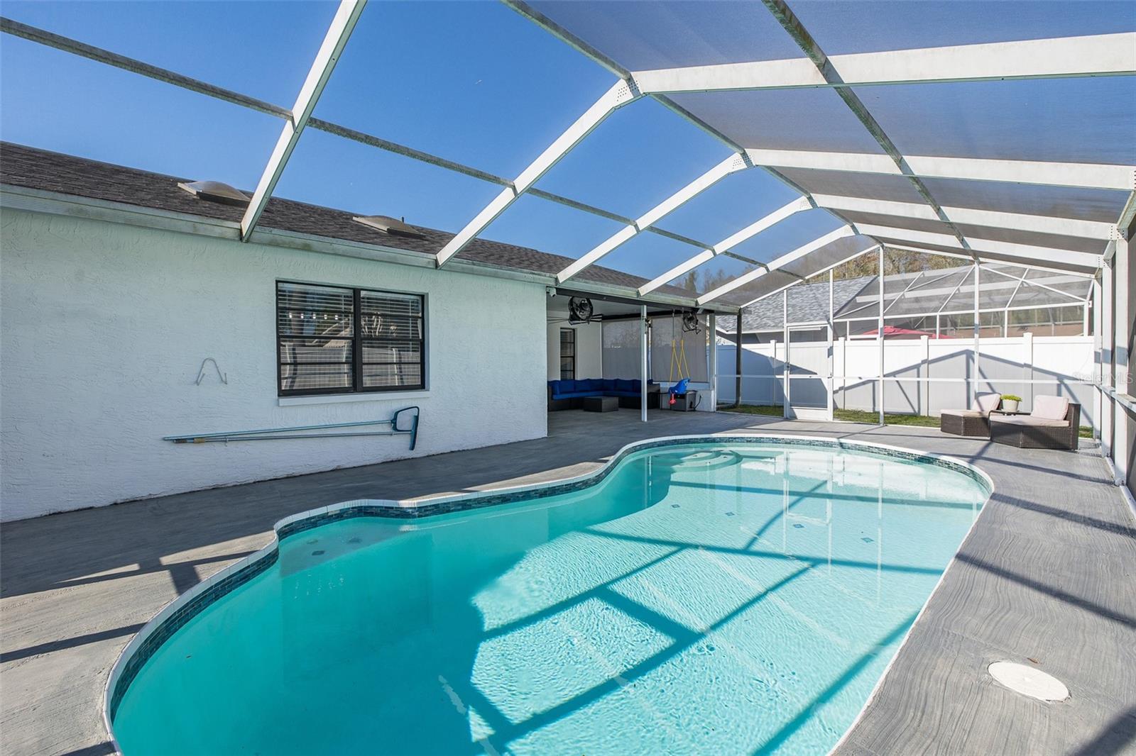 RIVER CROSSING - Residential