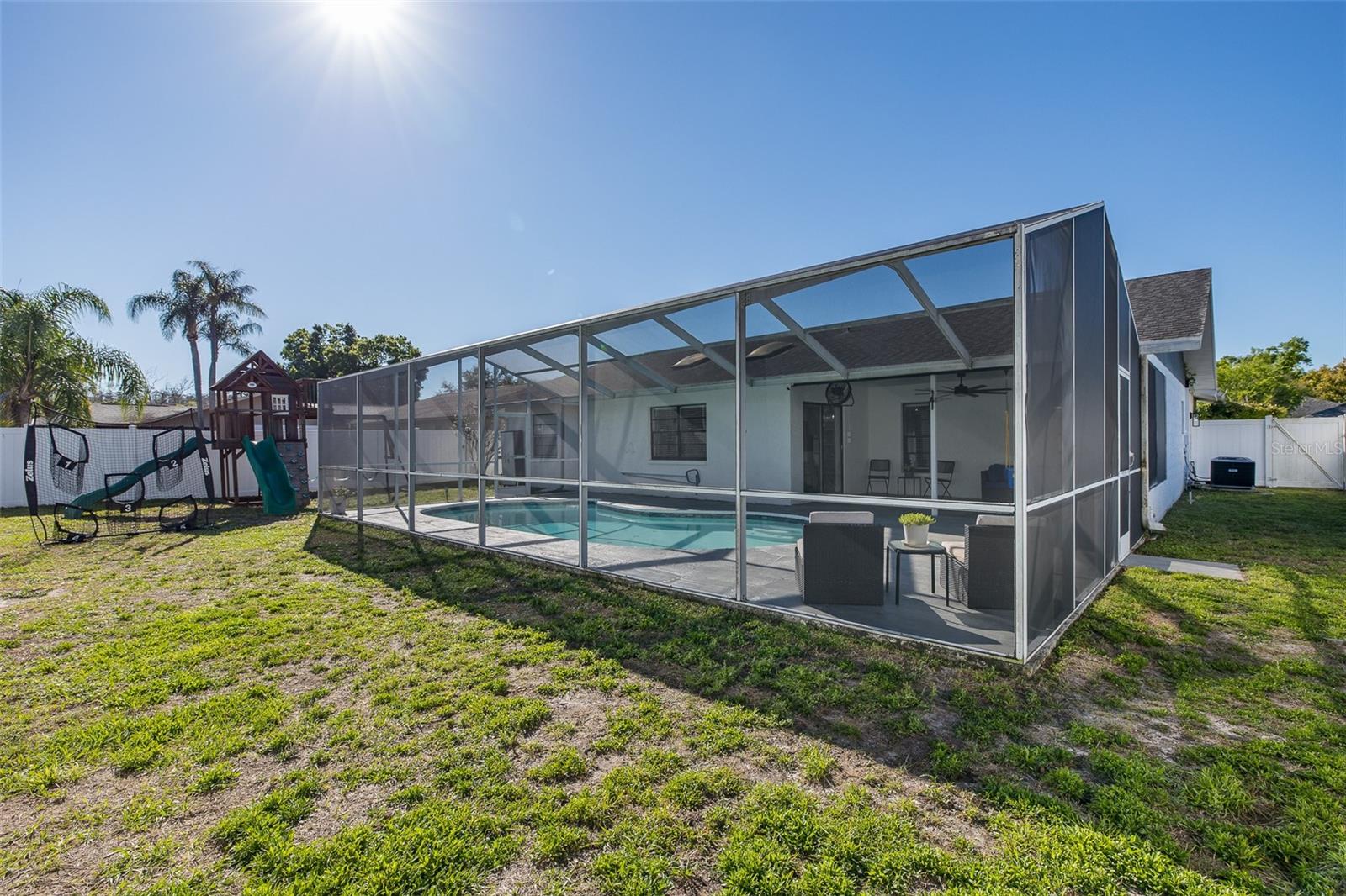 RIVER CROSSING - Residential