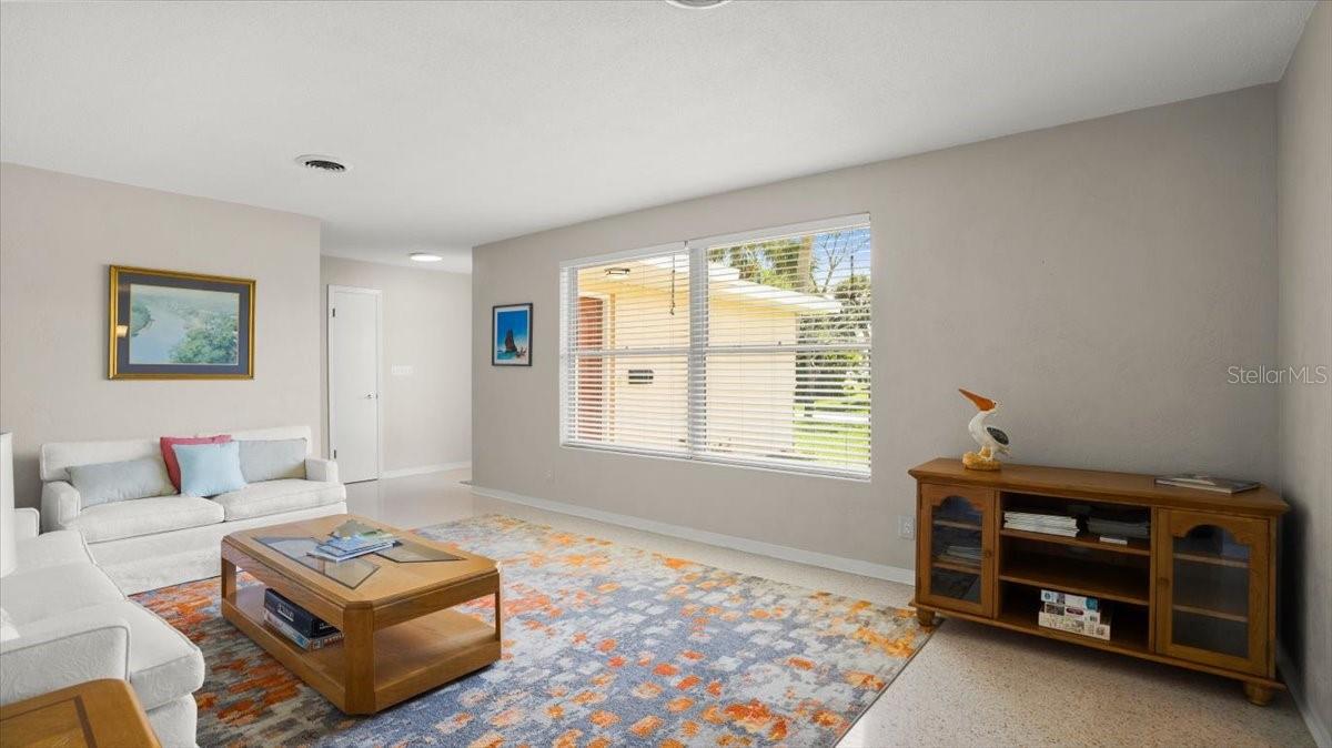 121 ELLICOTT DRIVE