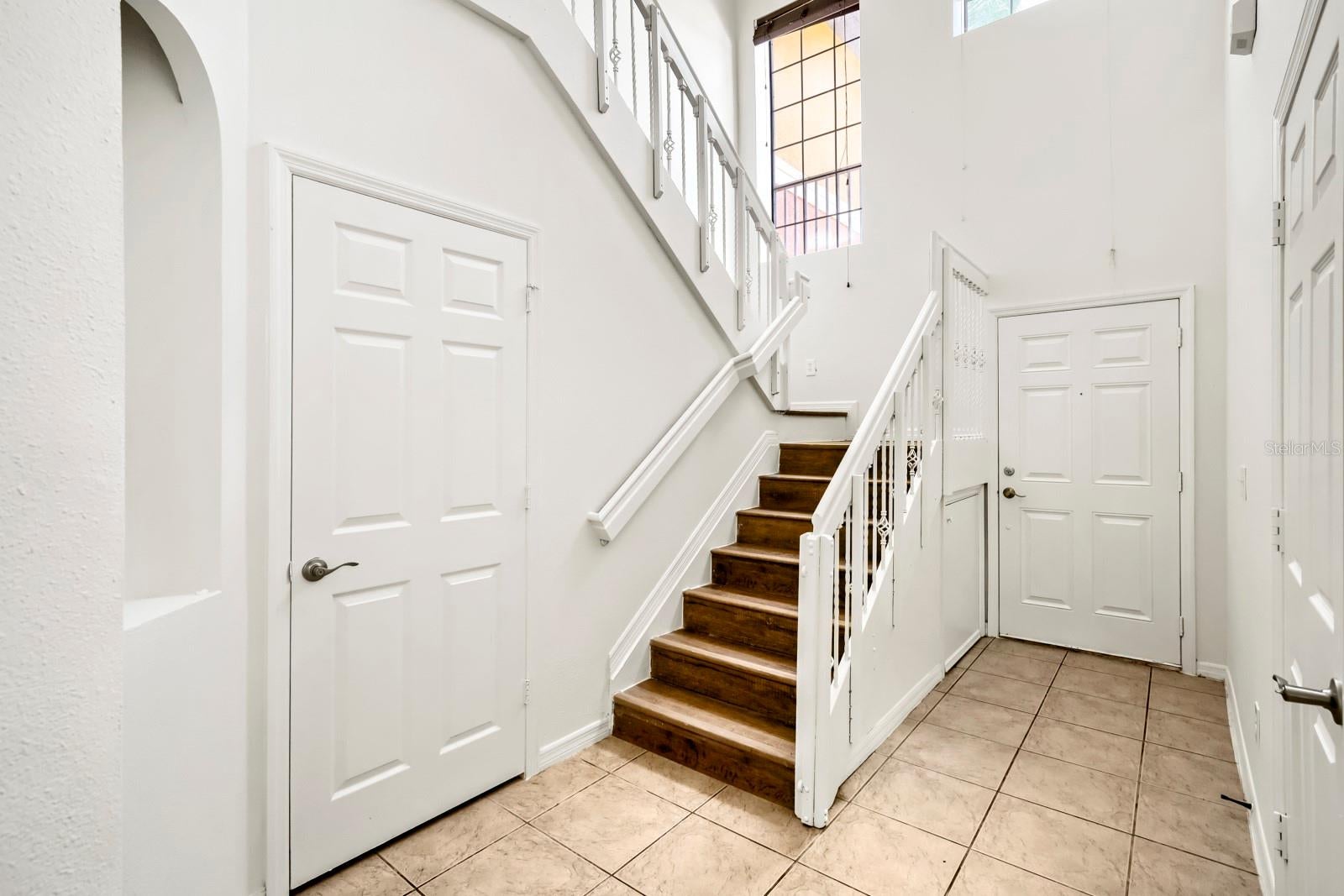 1048 TULLAMORE DRIVE