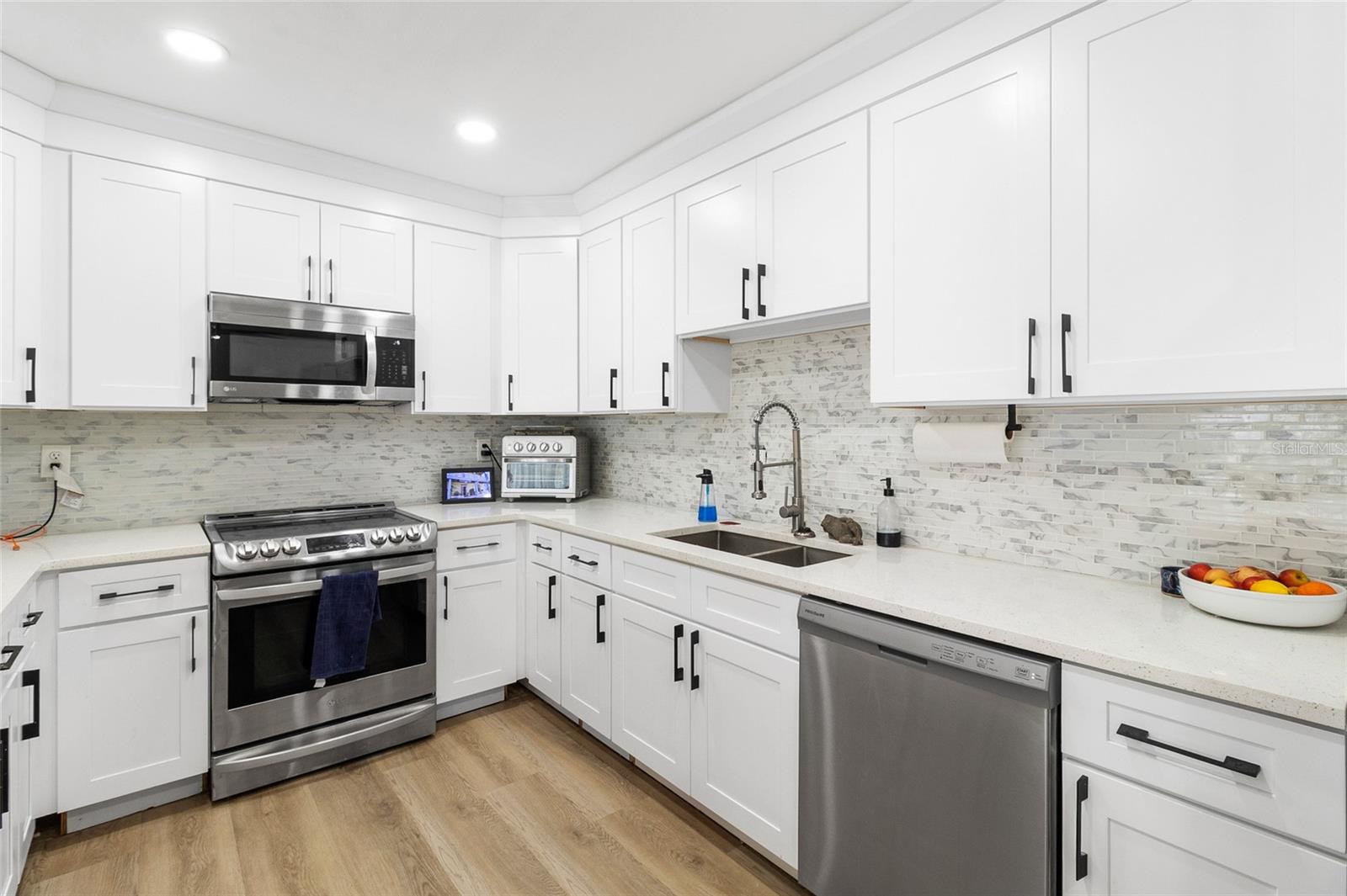 HARBOR CREST - Residential