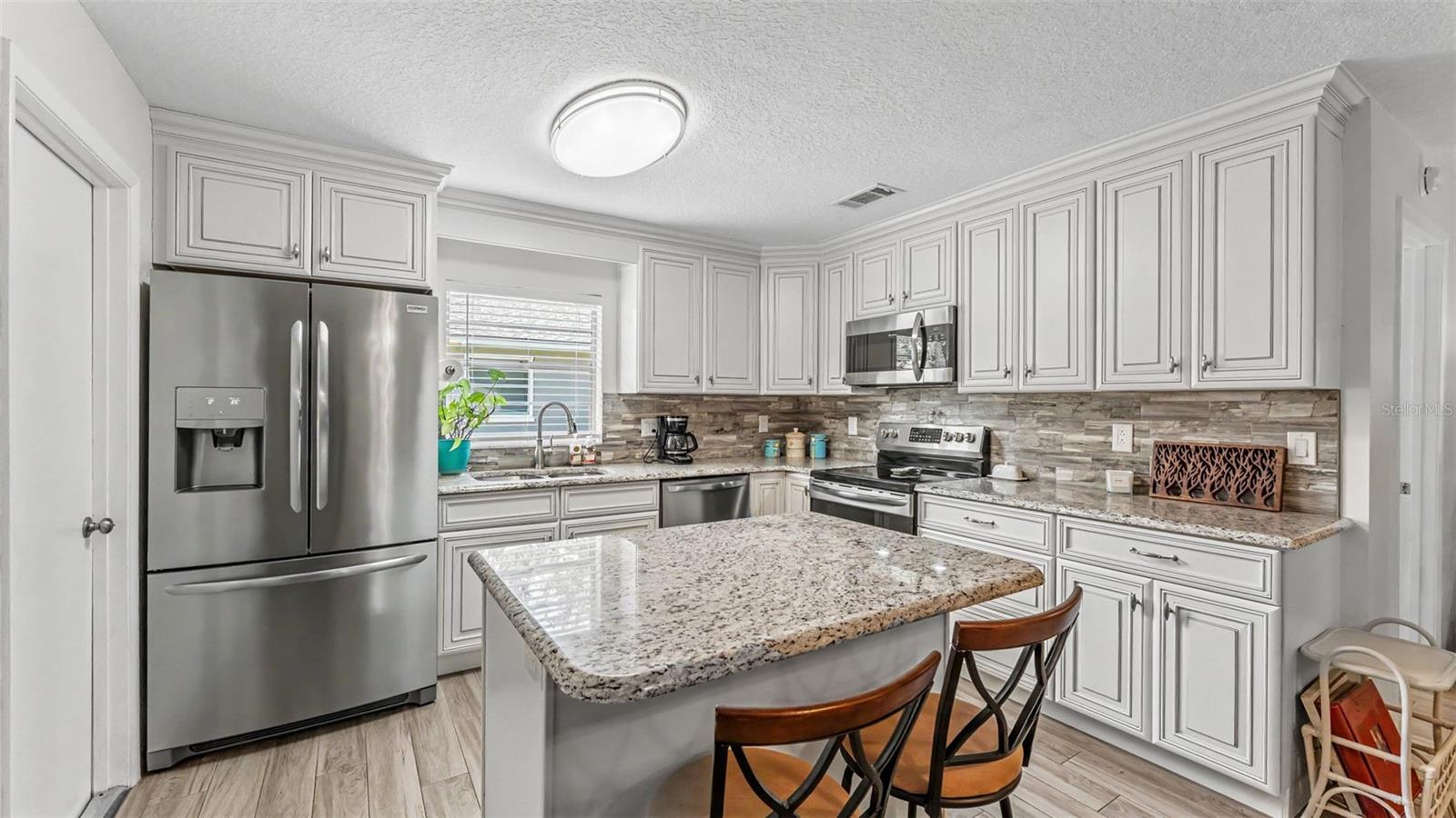 308 HIGH VIEW LANE