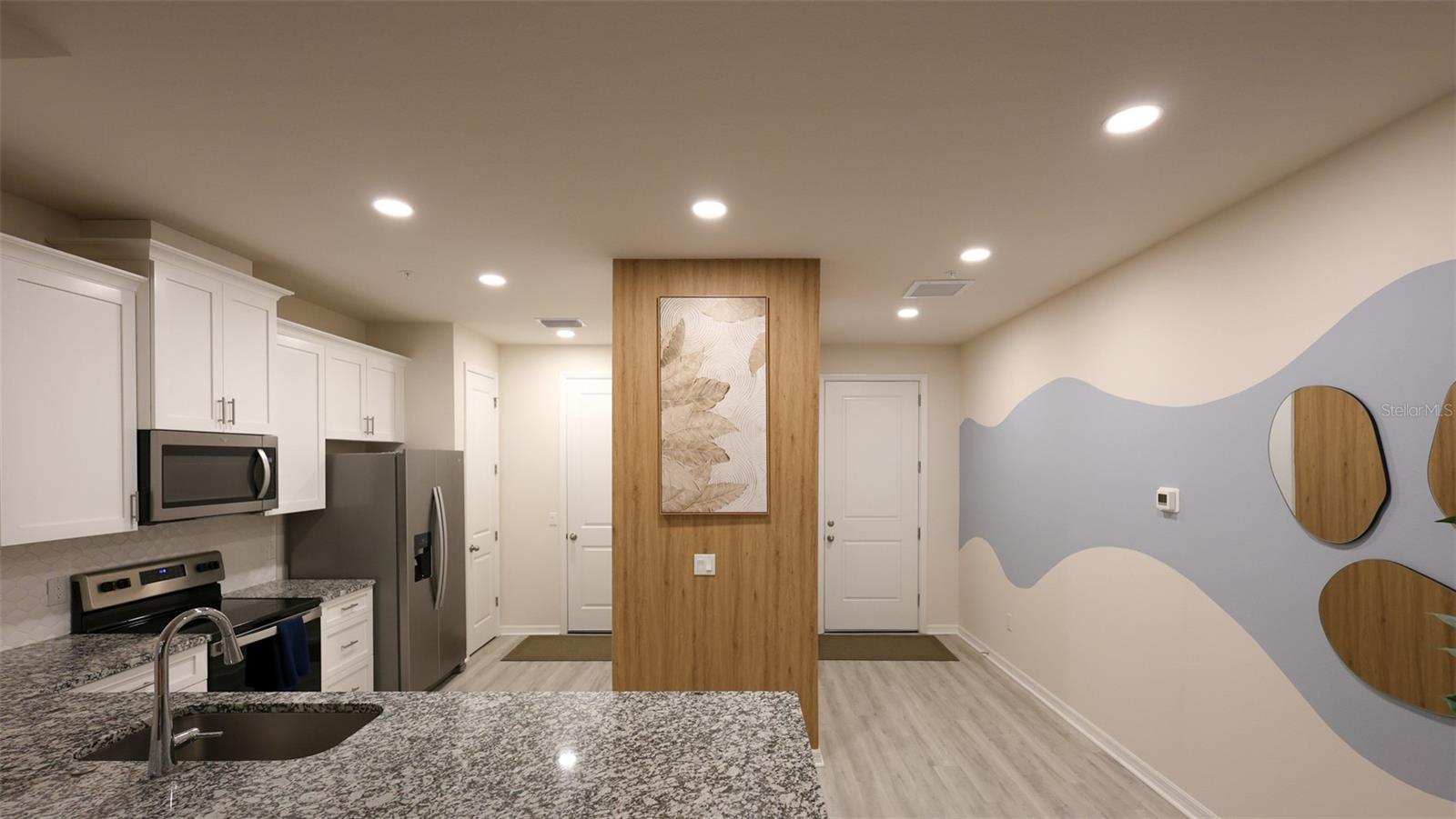 2992 MEARSHIRE DRIVE