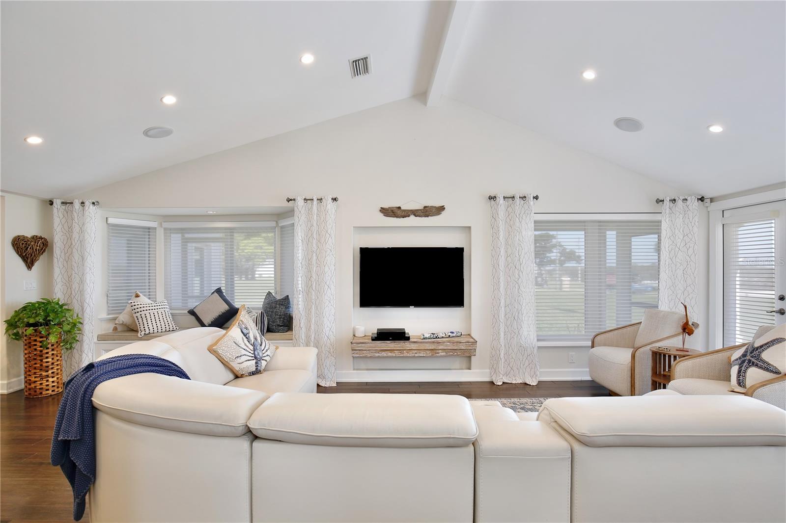 ASSESSORS ALVAREZ GRANT - Residential