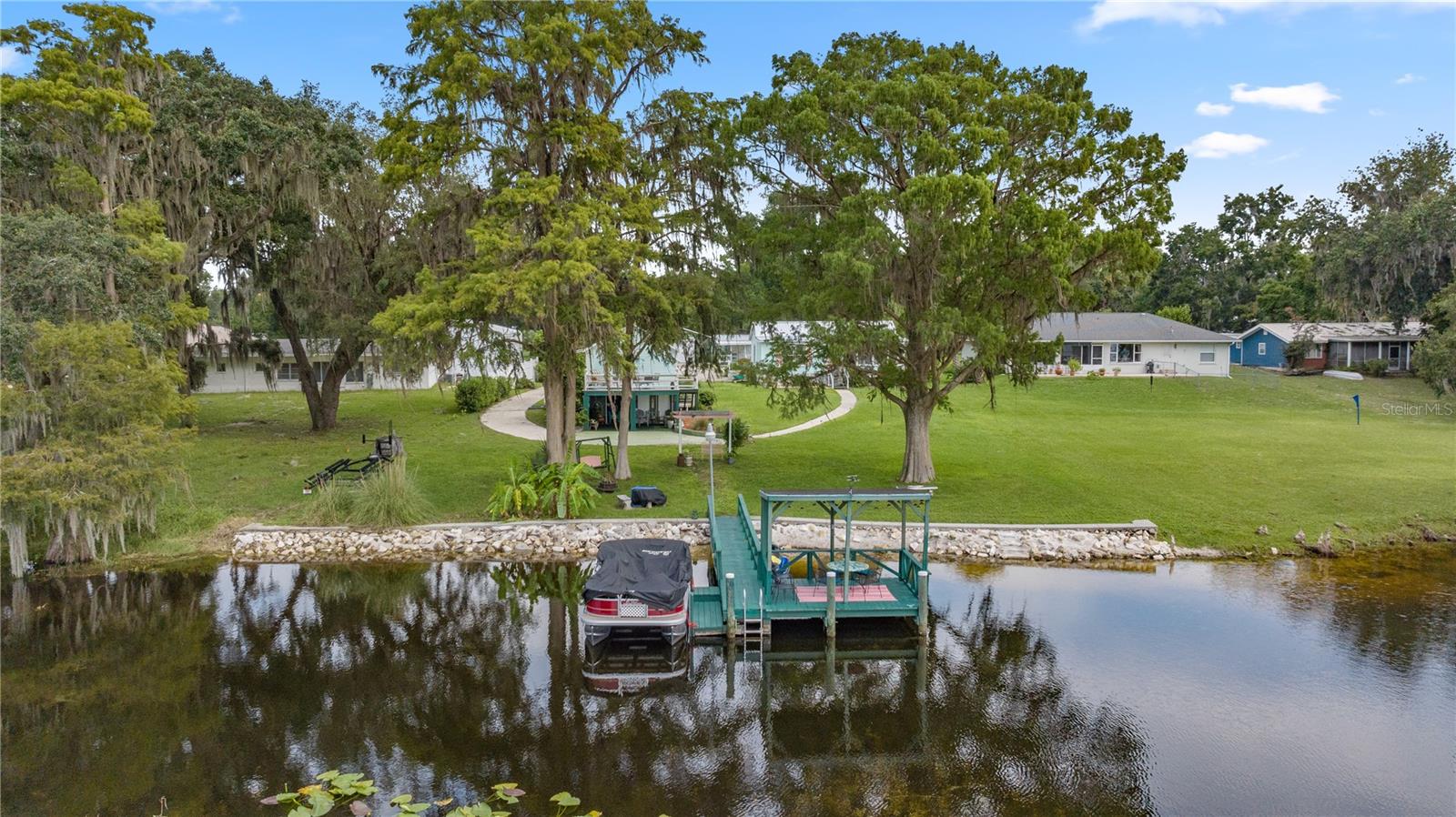 401 HUNTING LODGE DRIVE