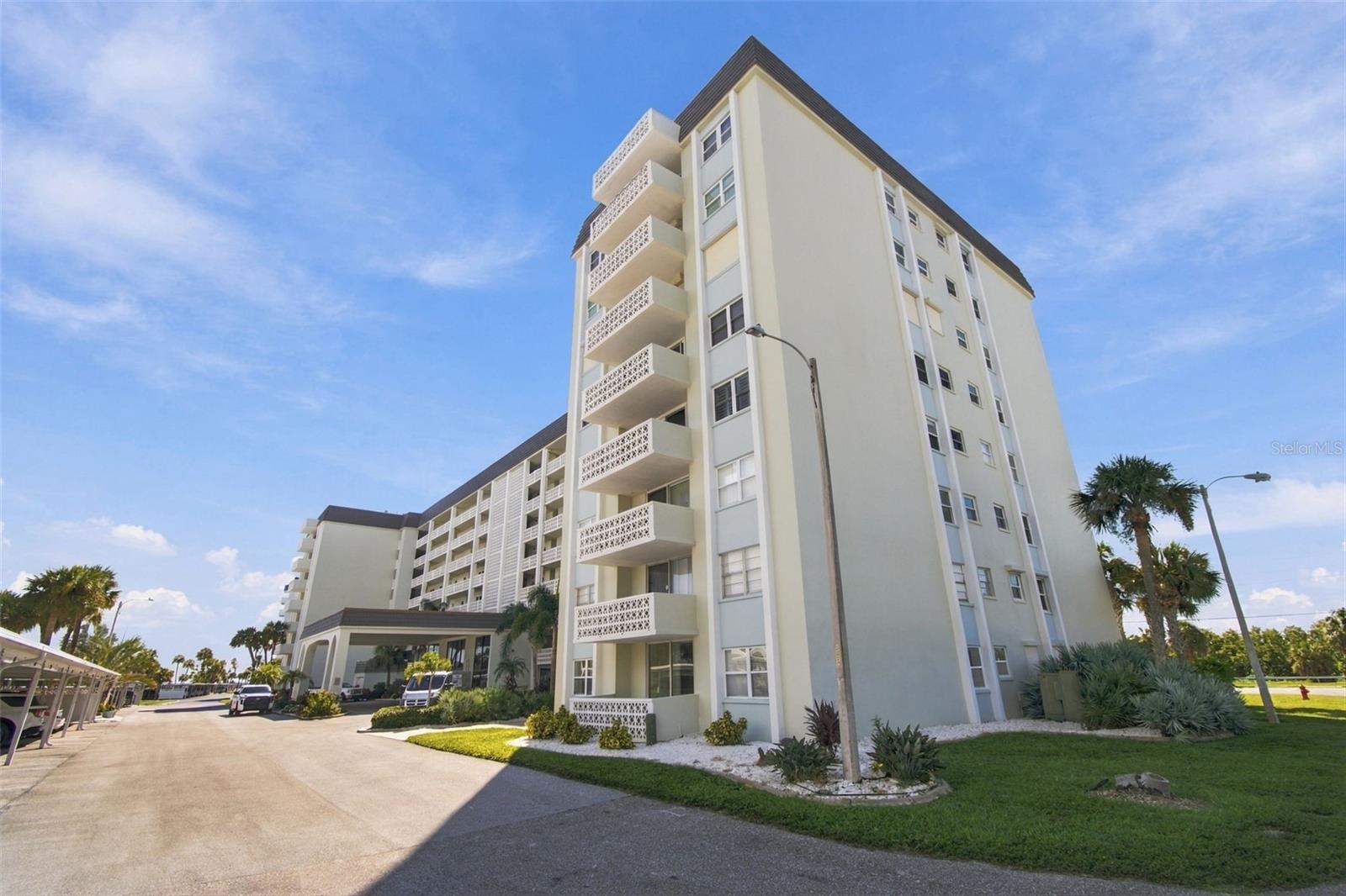 9 FORBES PLACE 412