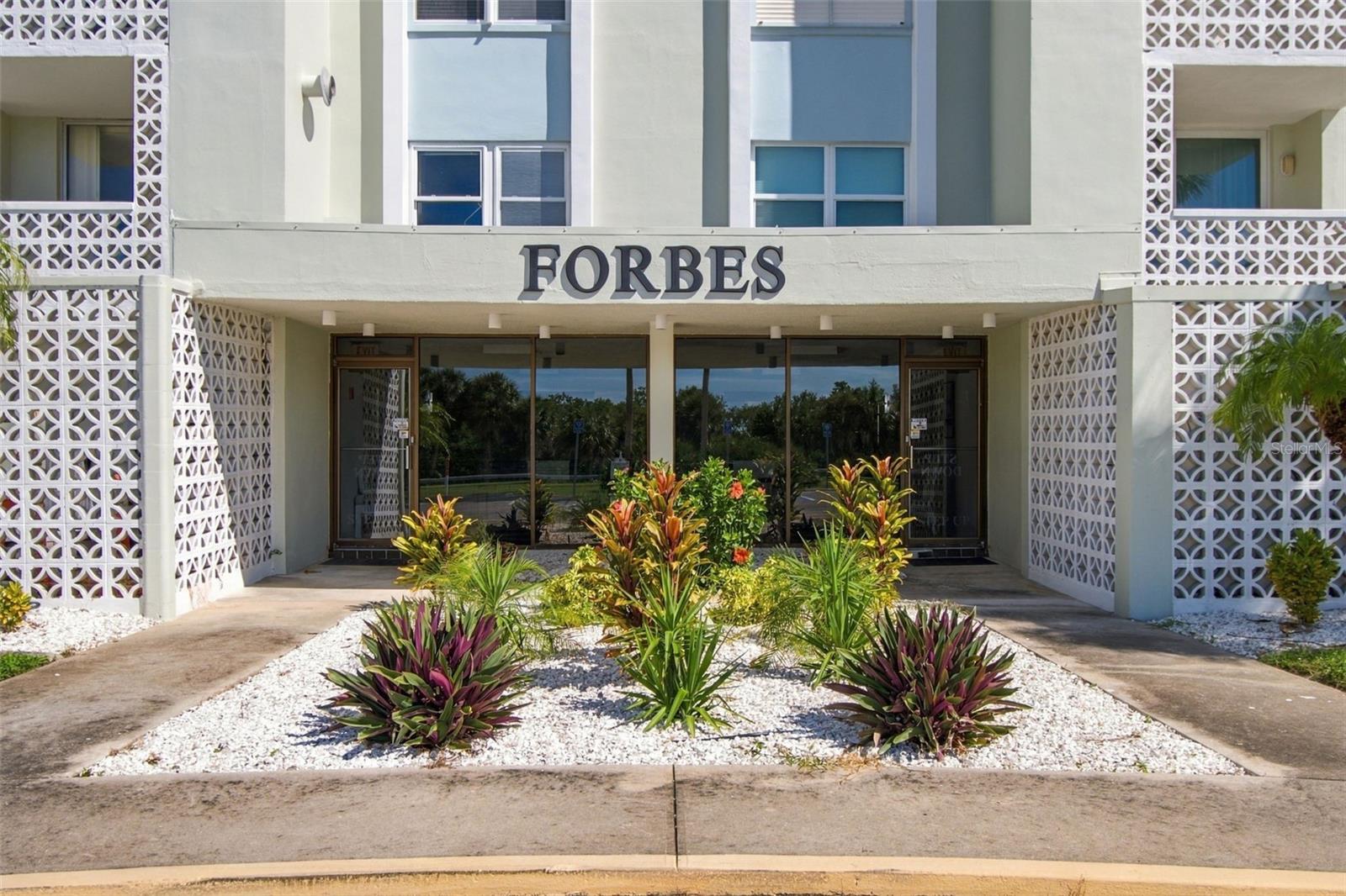 9 FORBES PLACE 412