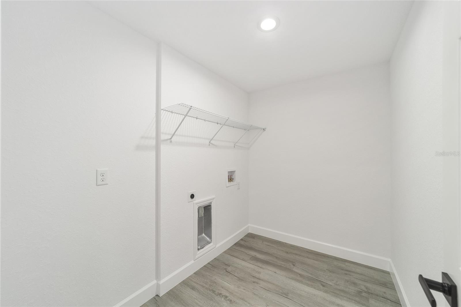 SILVER SPGS SHORES UN 24 - Residential