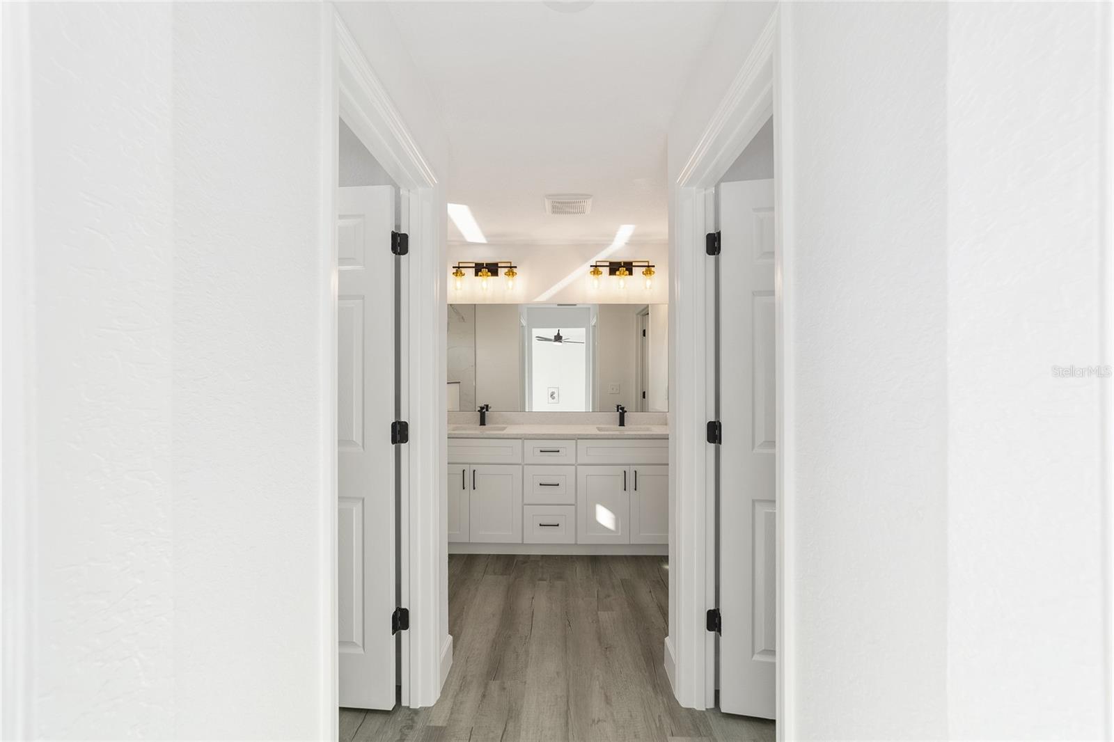 SILVER SPGS SHORES UN 24 - Residential