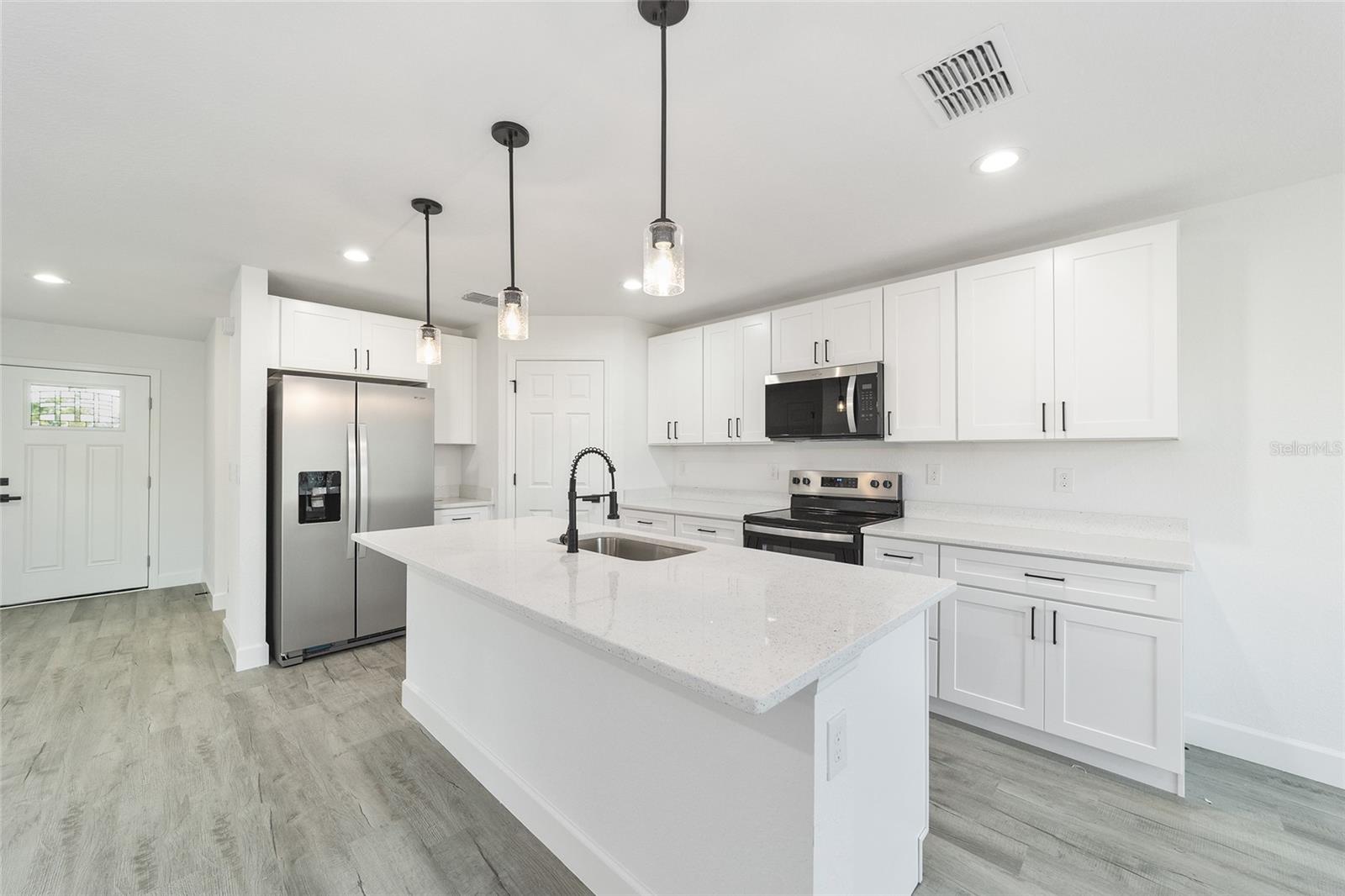 SILVER SPGS SHORES UN 24 - Residential