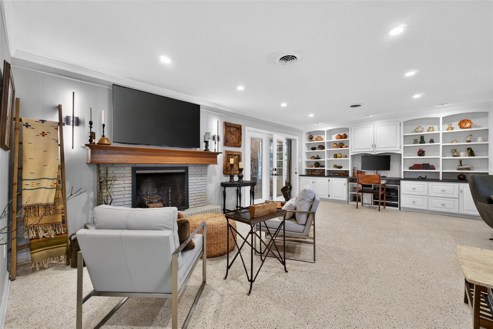 1701 ANTILLES PLACE