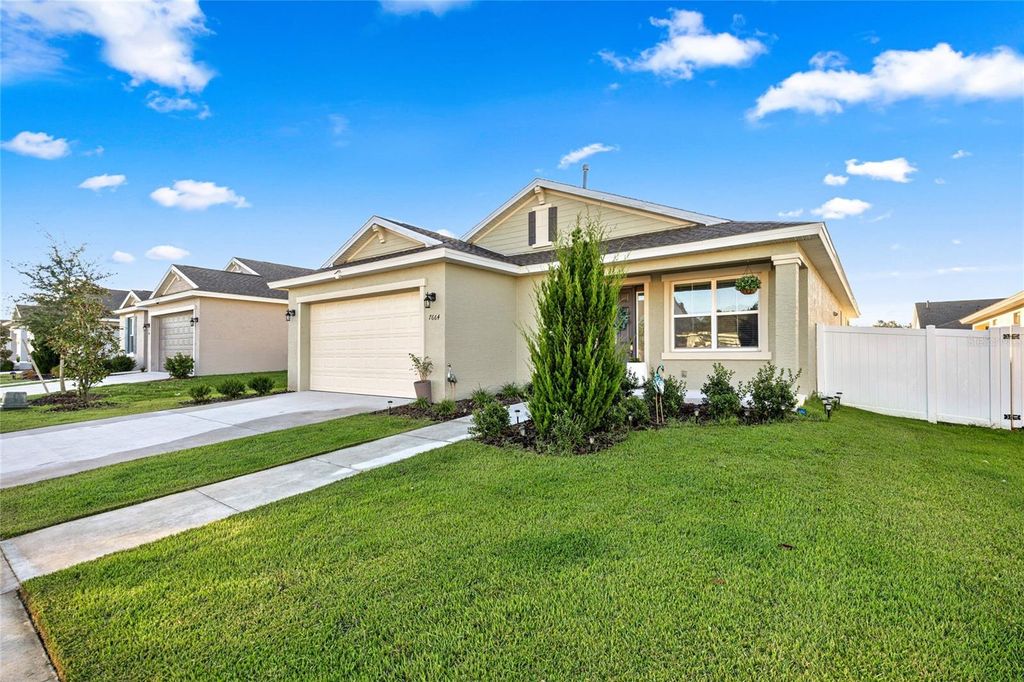 Photo of 7664 SW 63rd Lane Road, Ocala, FL 34474 (MLS # OM711353)
