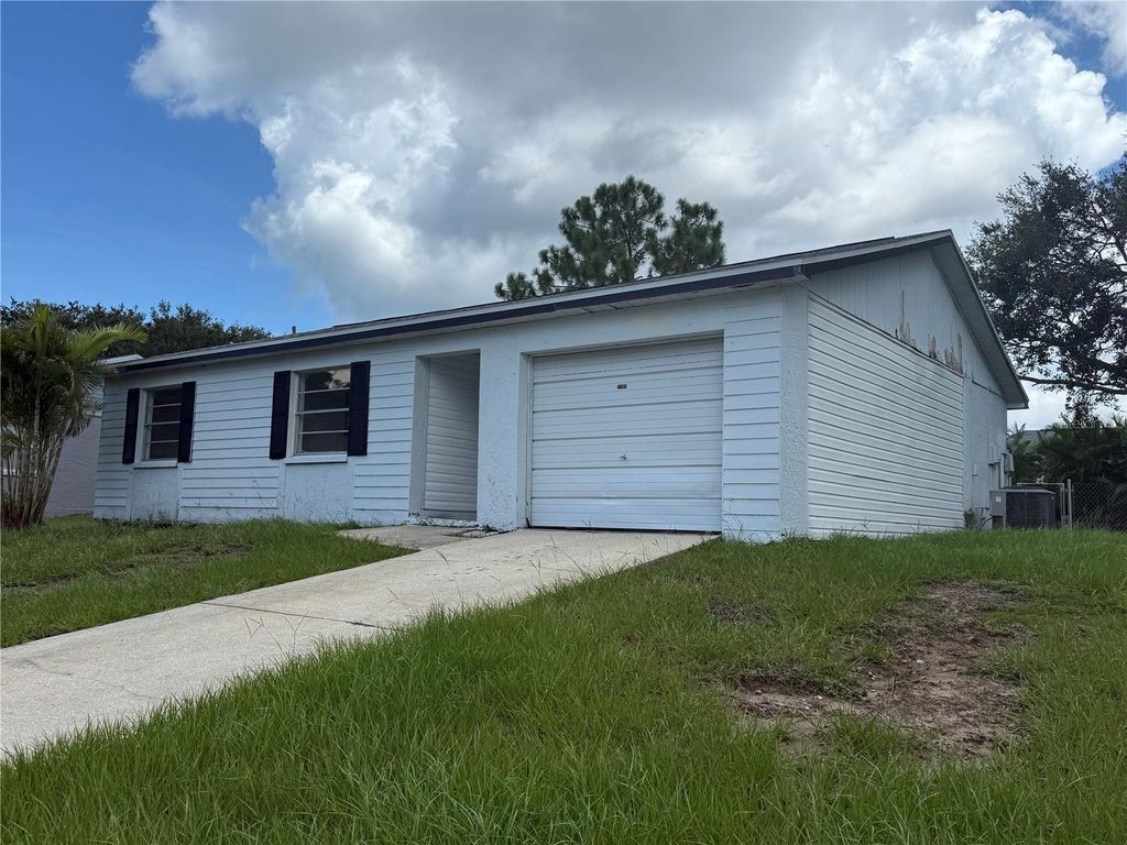 Photo of 1308 Dukes Drive, Tarpon Springs, FL 34689 (MLS # TB8408412)