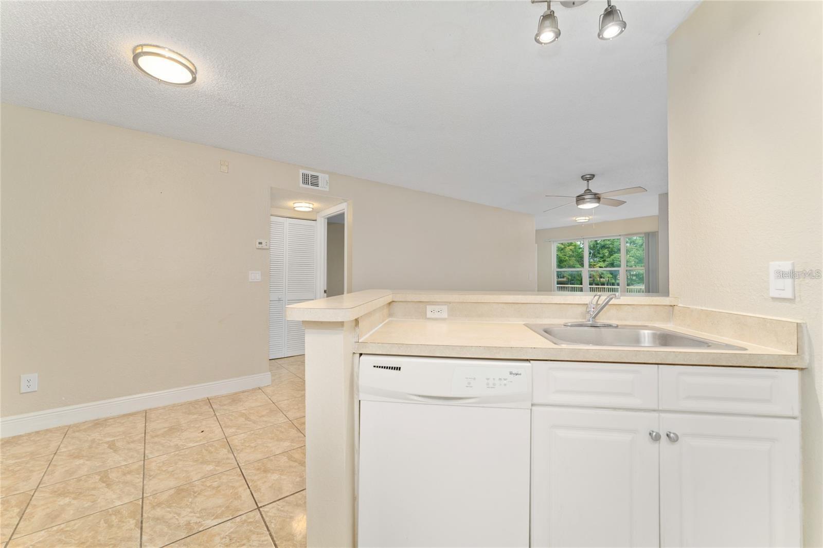 VENETIAN PLACE - Residential Lease