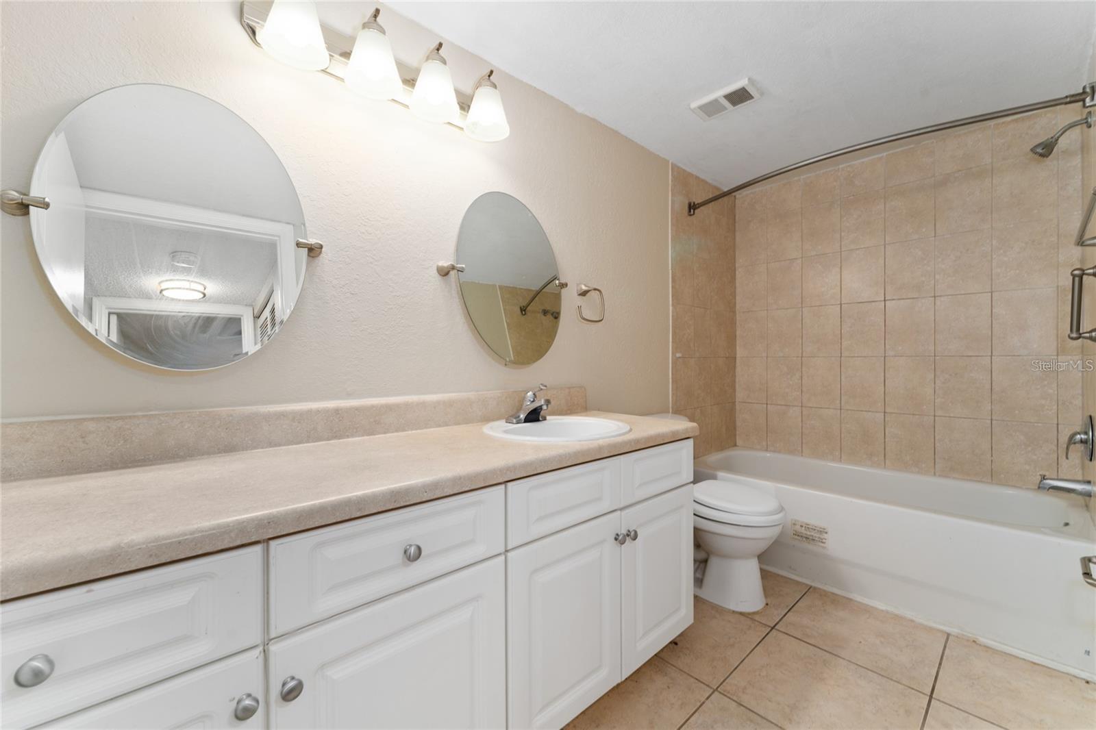 VENETIAN PLACE - Residential Lease