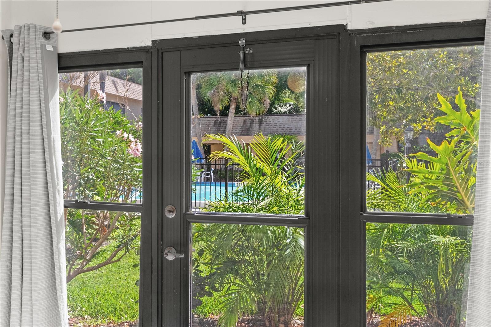 VILLA PLUMOSA CONDO - Residential