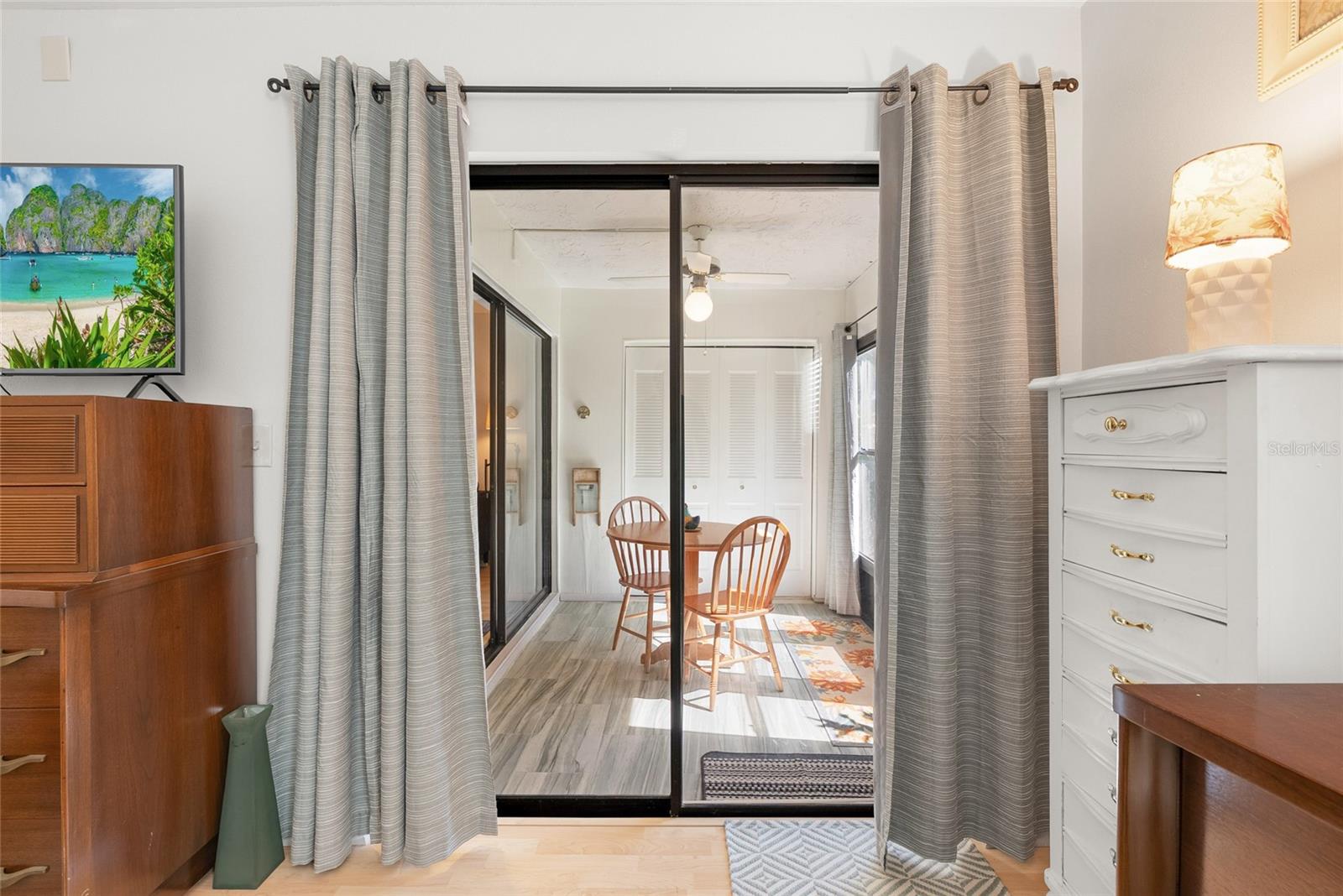 VILLA PLUMOSA CONDO - Residential