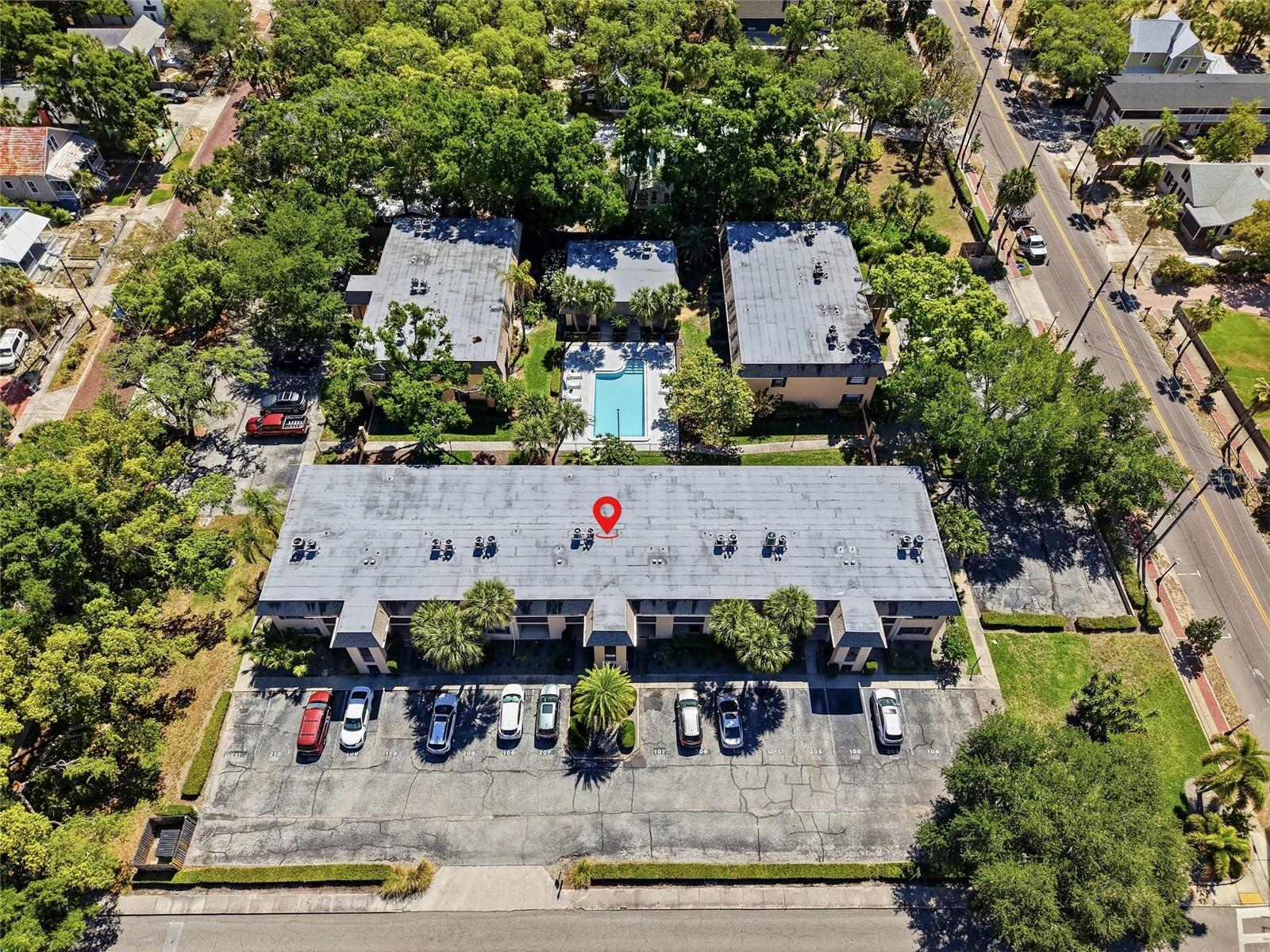 VILLA PLUMOSA CONDO - Residential
