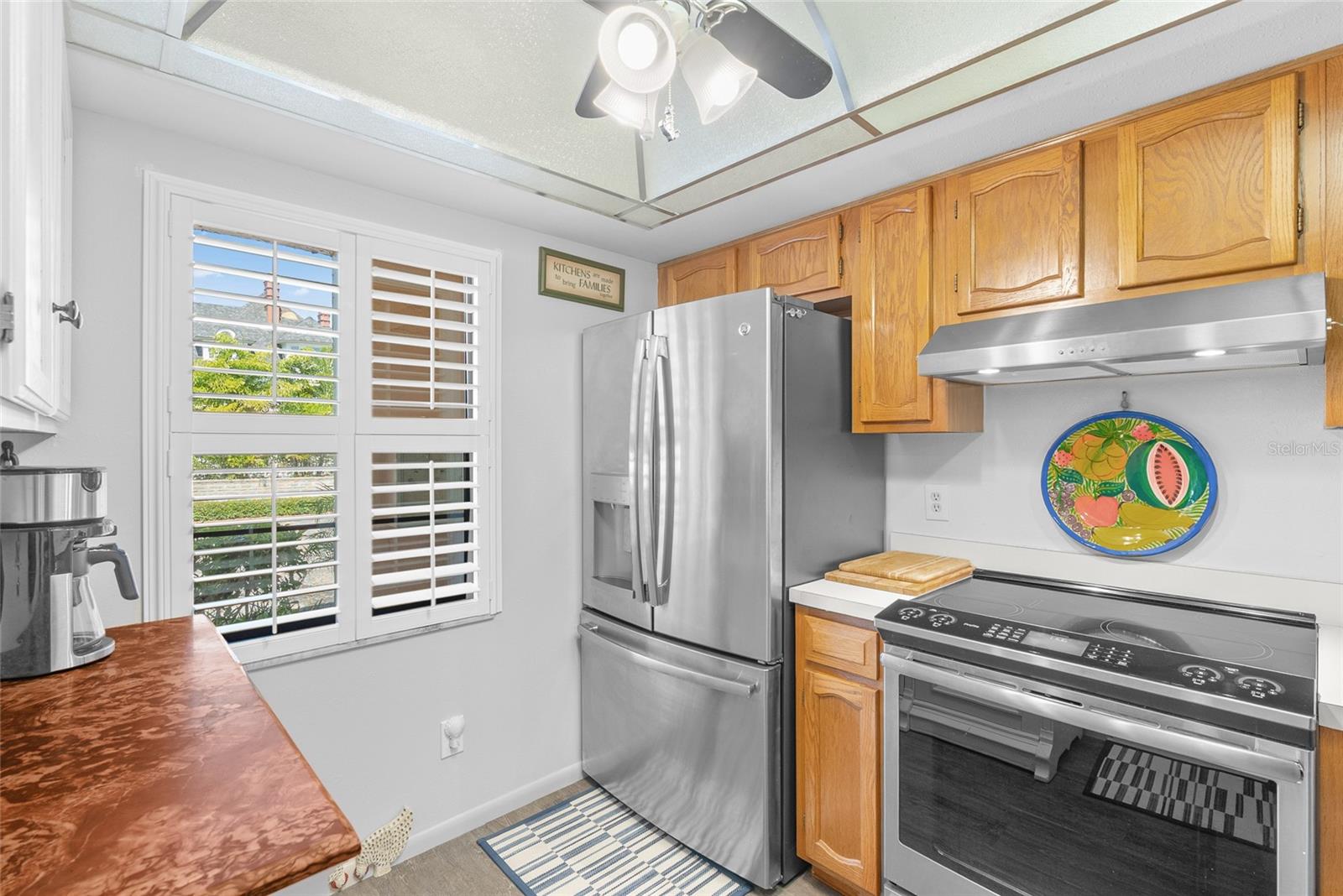 VILLA PLUMOSA CONDO - Residential