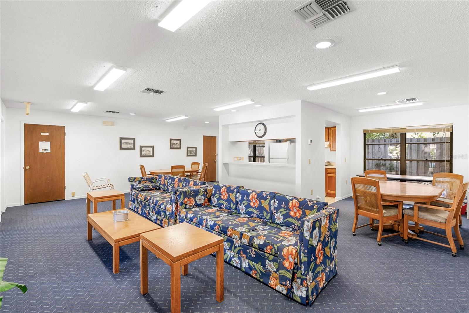 VILLA PLUMOSA CONDO - Residential