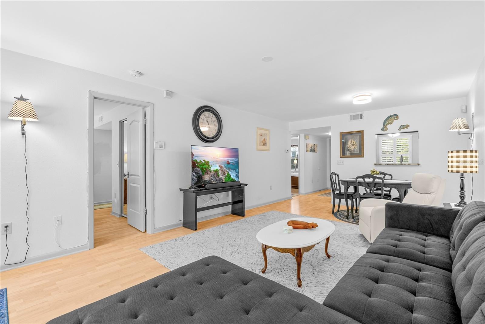 VILLA PLUMOSA CONDO - Residential