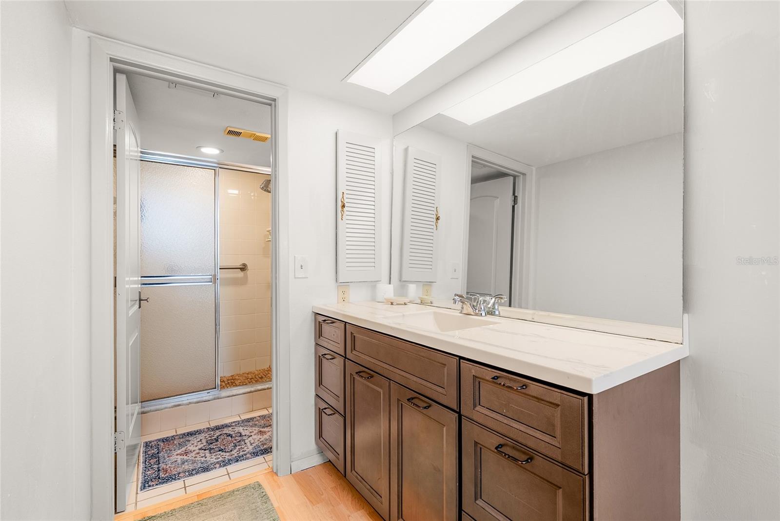 VILLA PLUMOSA CONDO - Residential