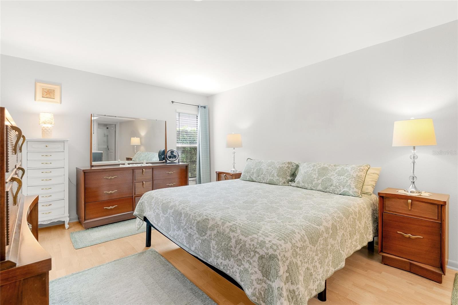 VILLA PLUMOSA CONDO - Residential
