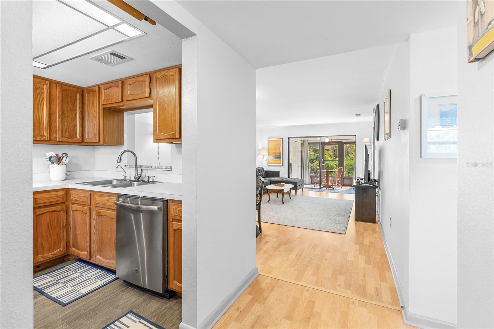 100 GRAND BOULEVARD 106