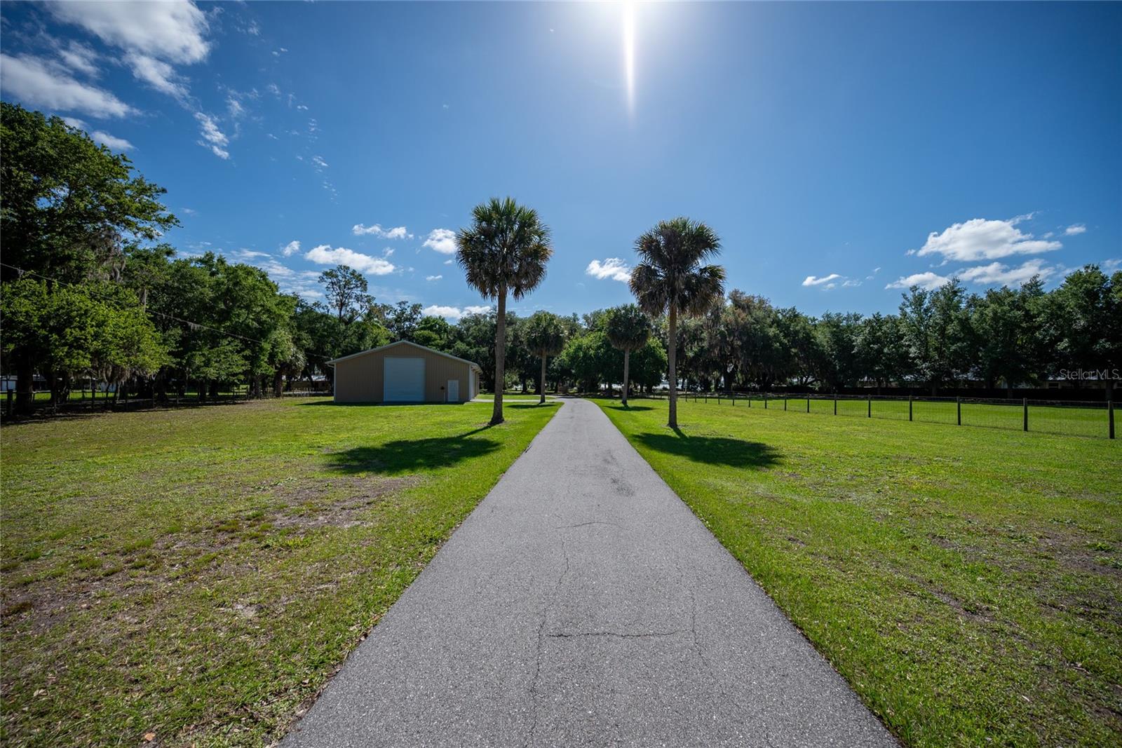 3313 WESTSHORE DRIVE