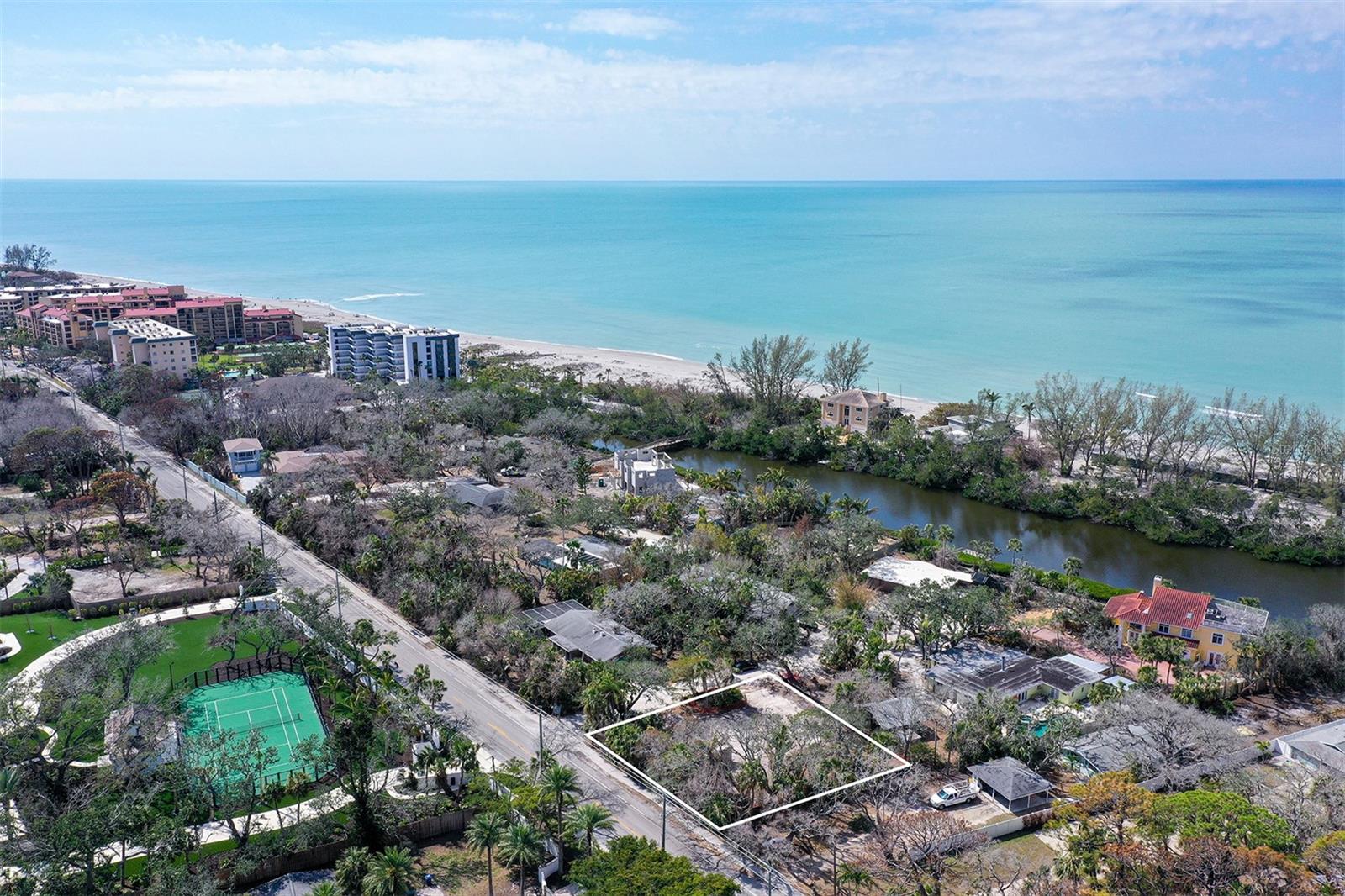 HERON LAGOON LODGES - Land