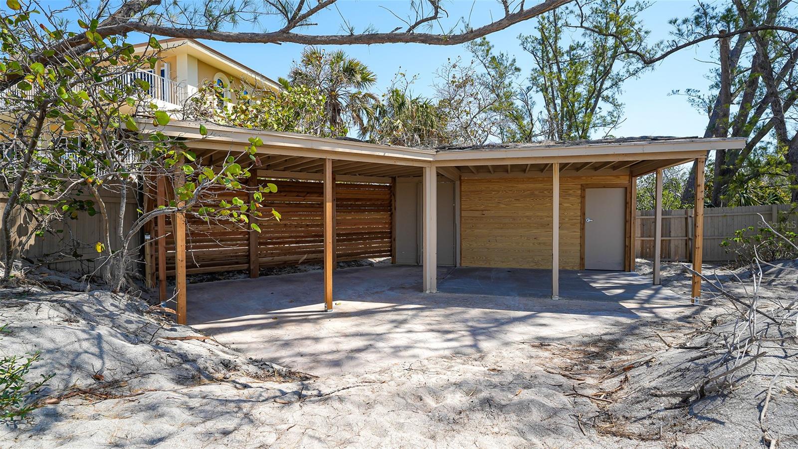 HERON LAGOON LODGES - Land