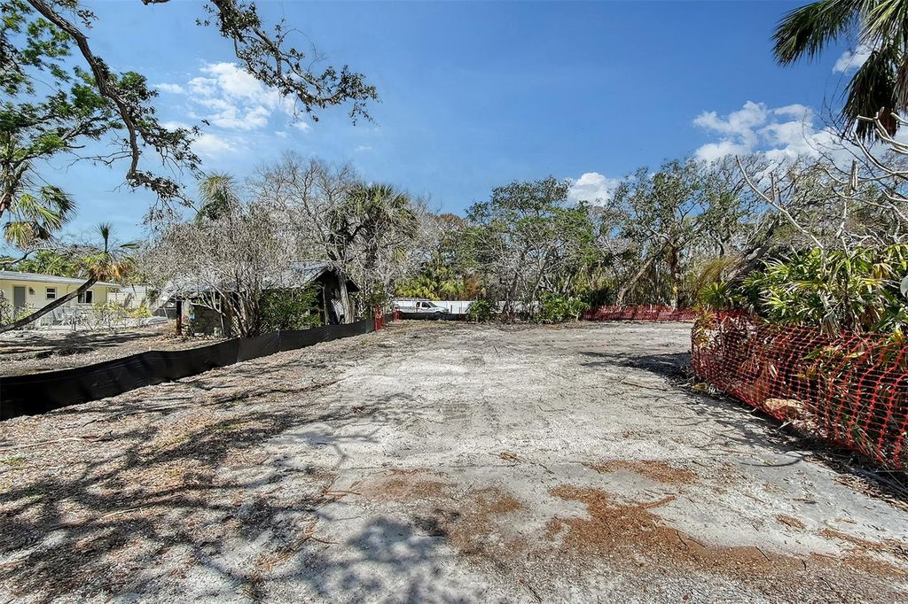Photo of 8504 Heron Lagoon Circle, Sarasota, FL 34242 (MLS # A4644322)