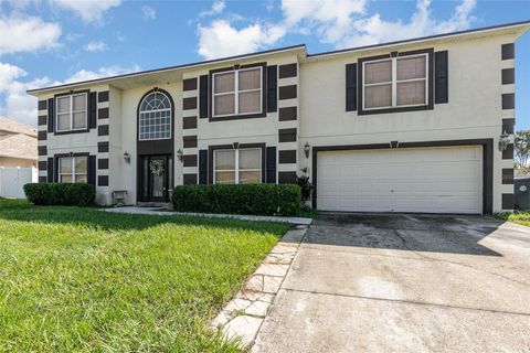 A home in AUBURNDALE