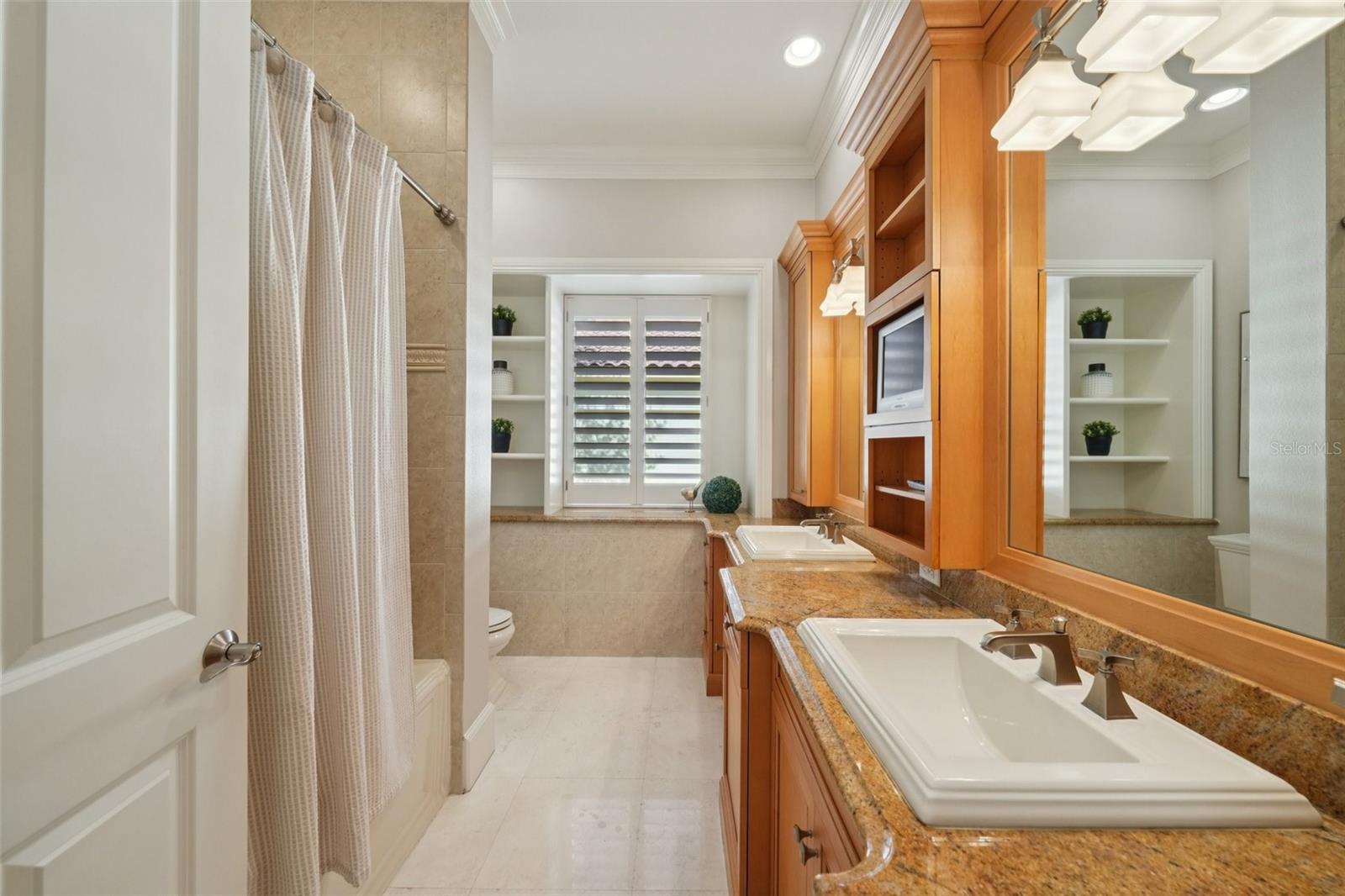 NORTHBRIDGE AT LAKE PRETTY - Residential