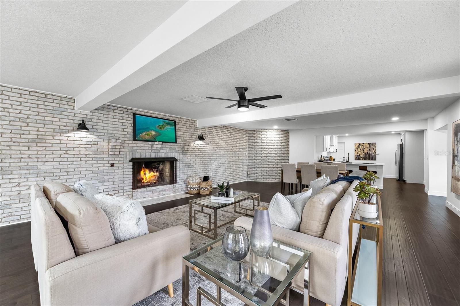 RENAE TERRACE - Residential