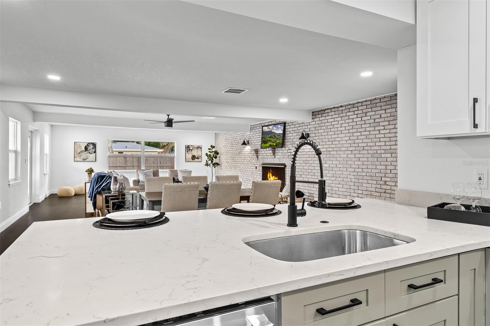 RENAE TERRACE - Residential