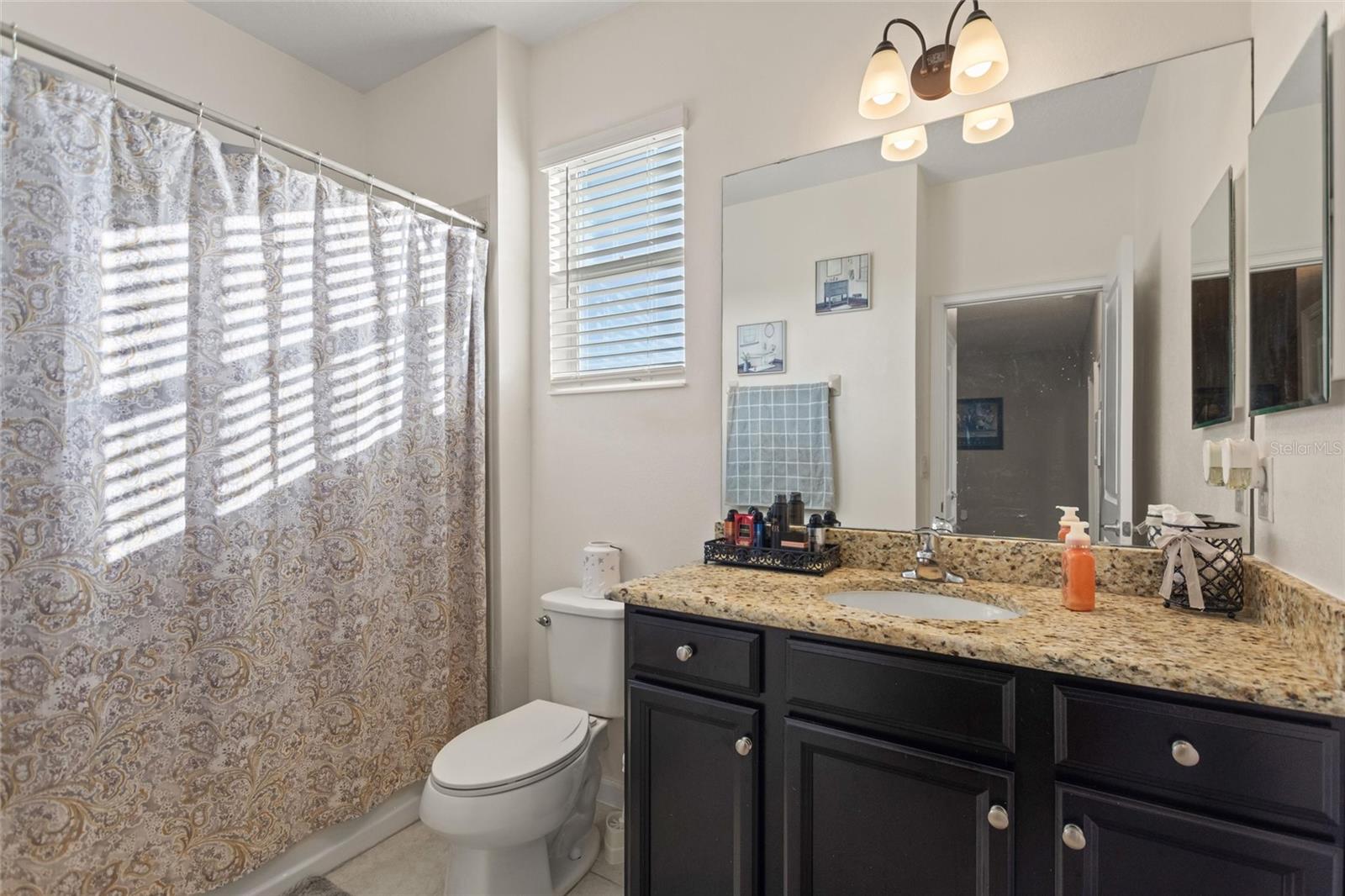 GOLDEN RDG - Residential