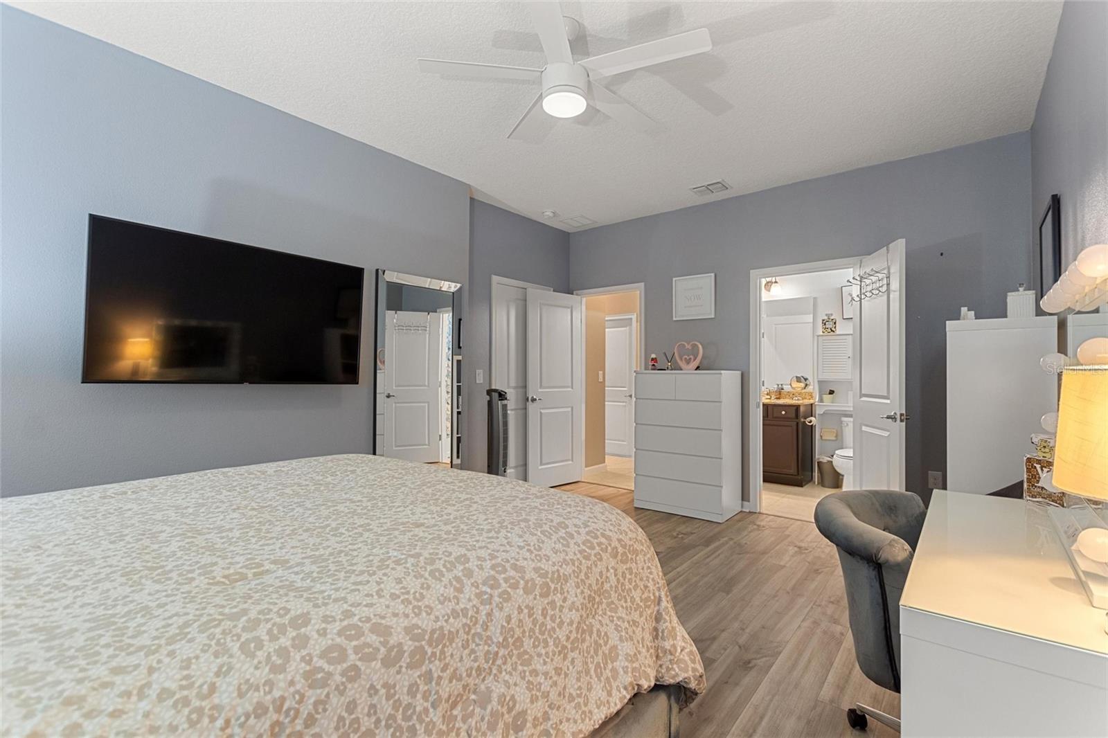 GOLDEN RDG - Residential