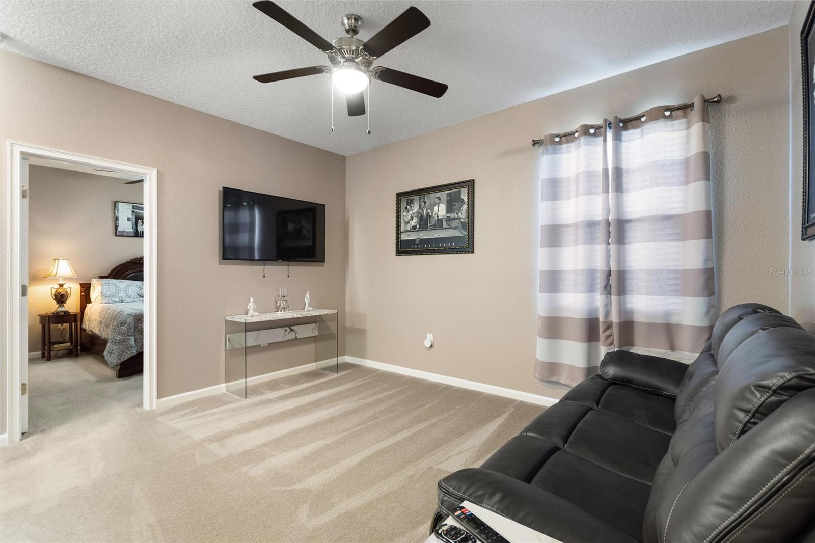 GOLDEN RDG - Residential