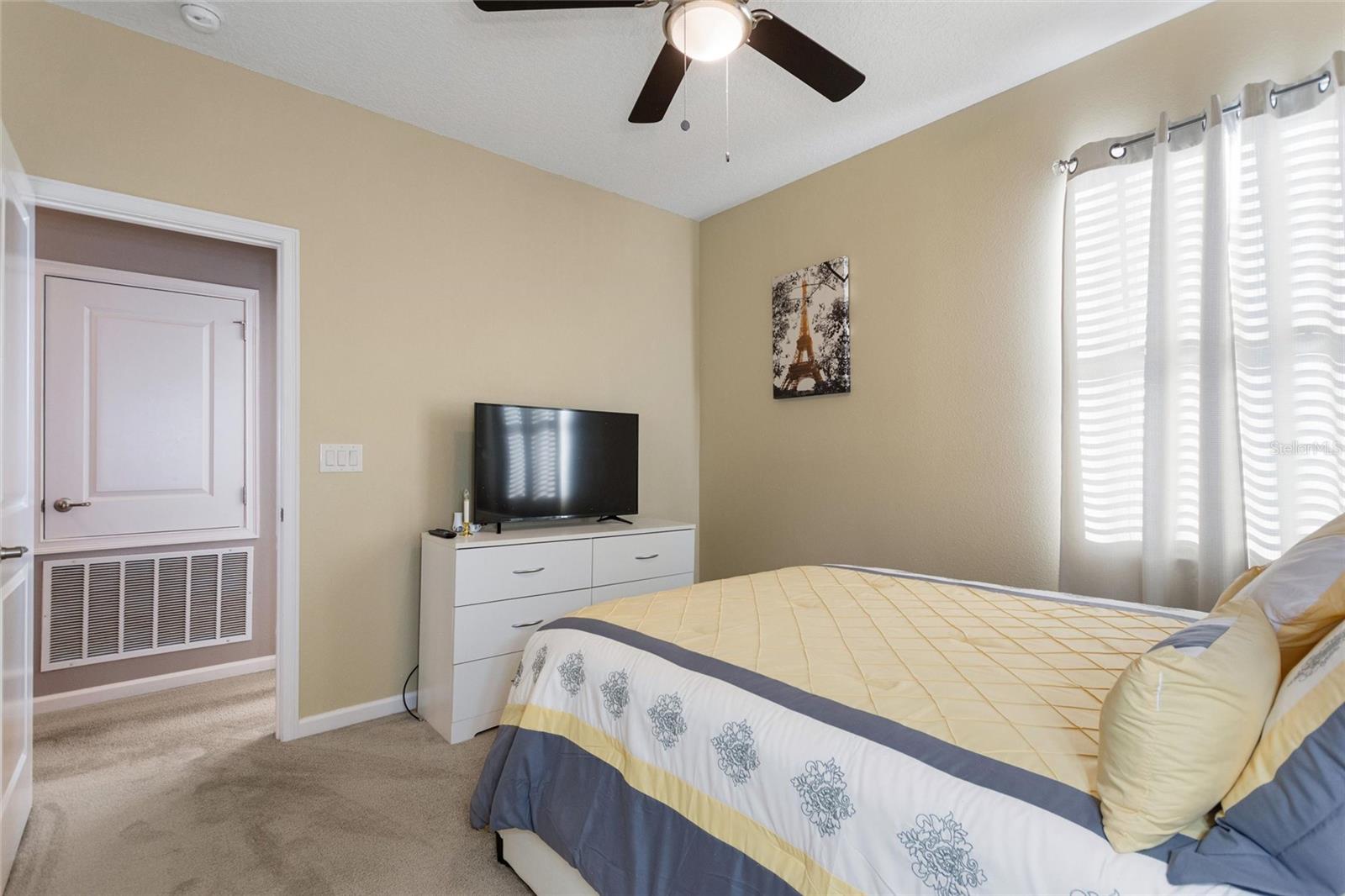 GOLDEN RDG - Residential