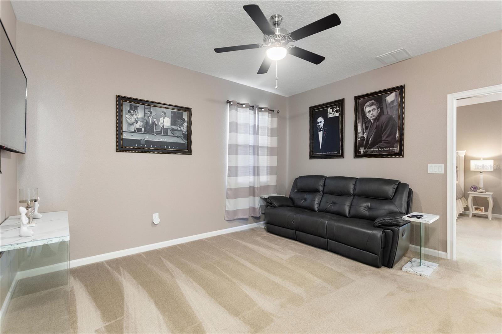 GOLDEN RDG - Residential