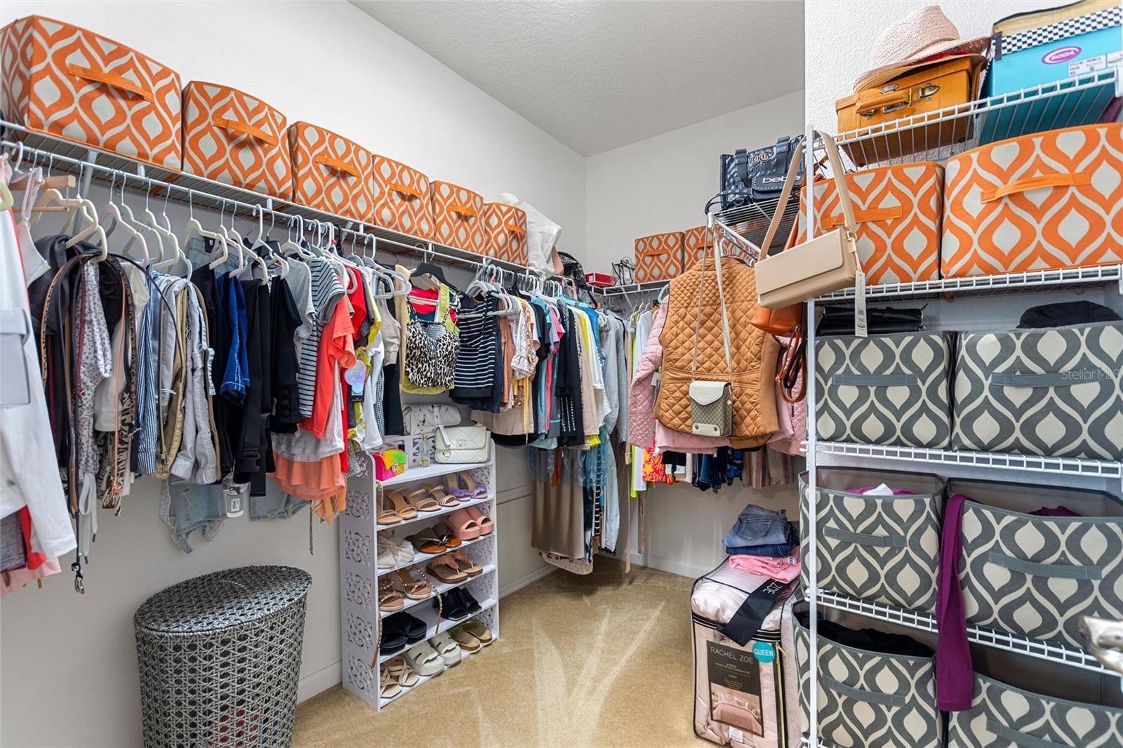 GOLDEN RDG - Residential