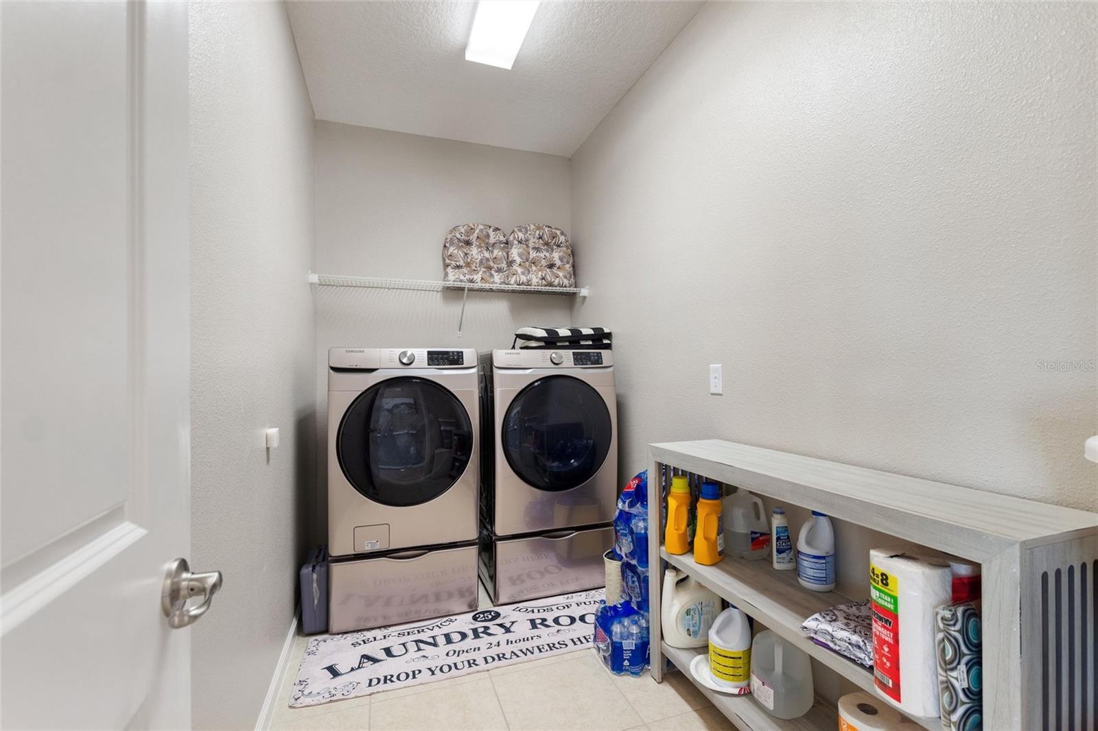 GOLDEN RDG - Residential