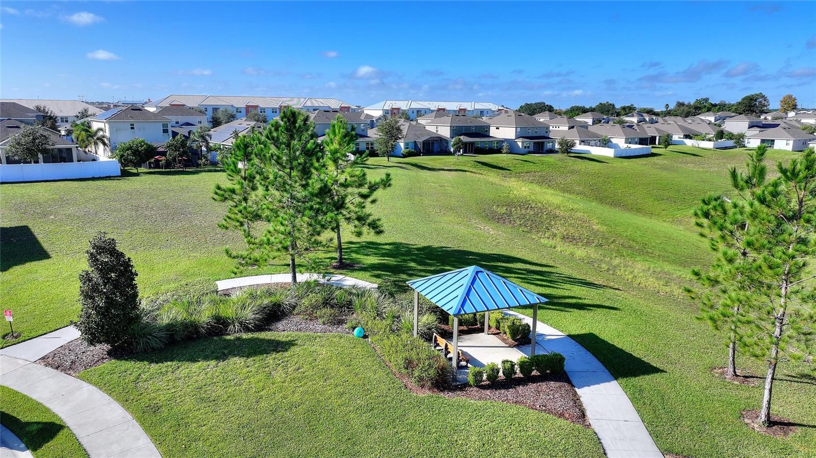 GOLDEN RDG - Residential