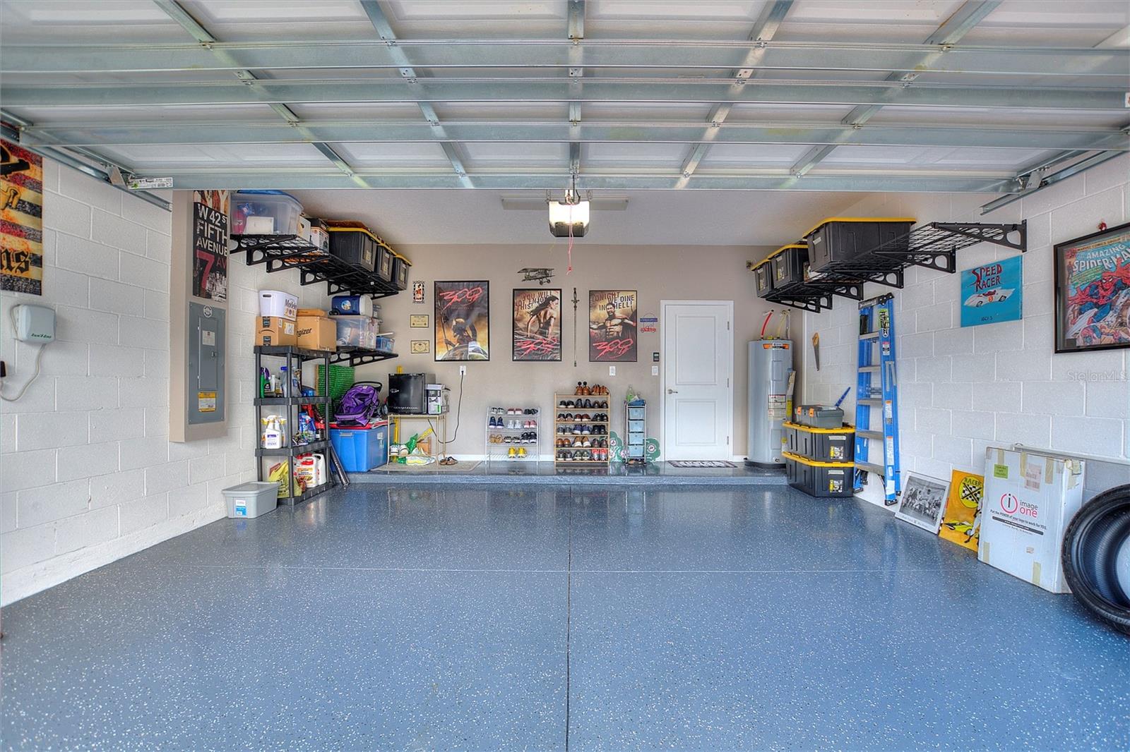 GOLDEN RDG - Residential