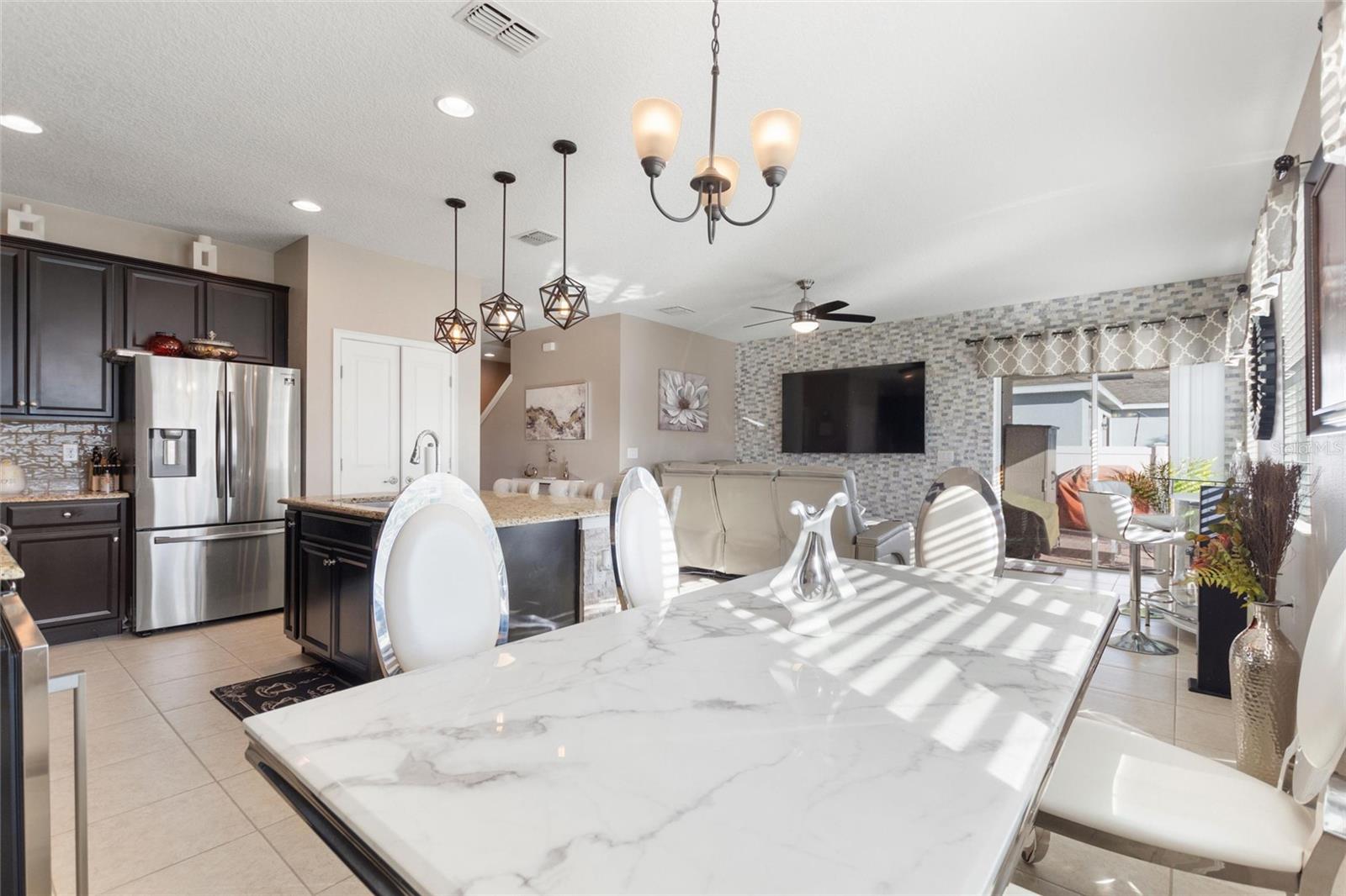 GOLDEN RDG - Residential