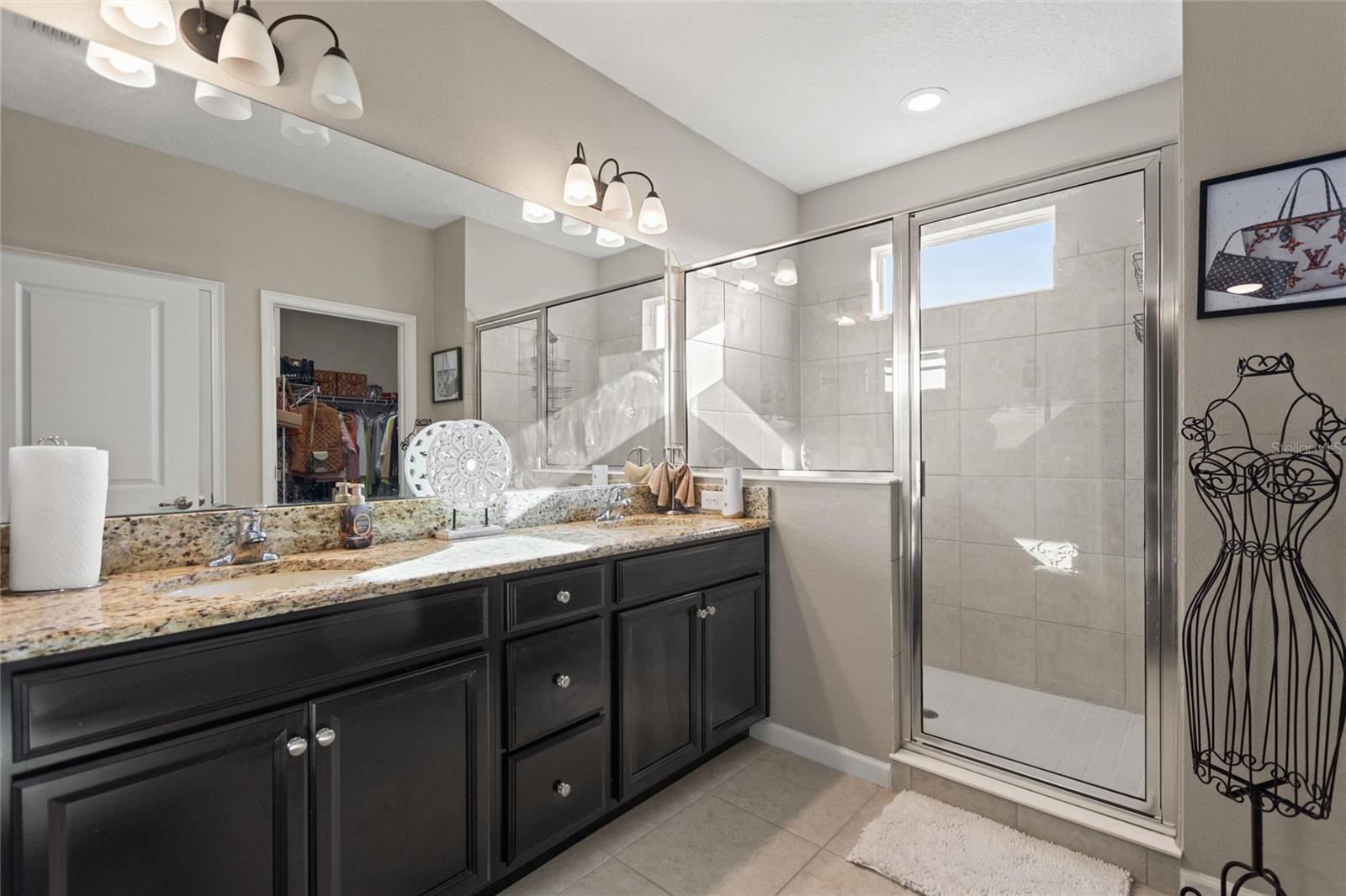 GOLDEN RDG - Residential