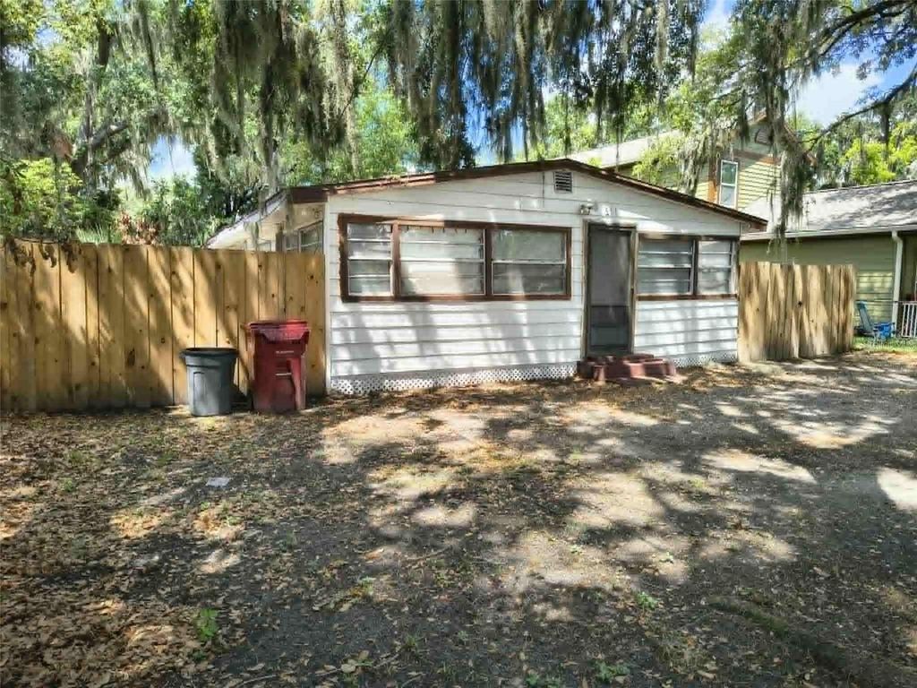 Photo of 611 Short Street, Plant City, FL 33563 (MLS # TB8510217)