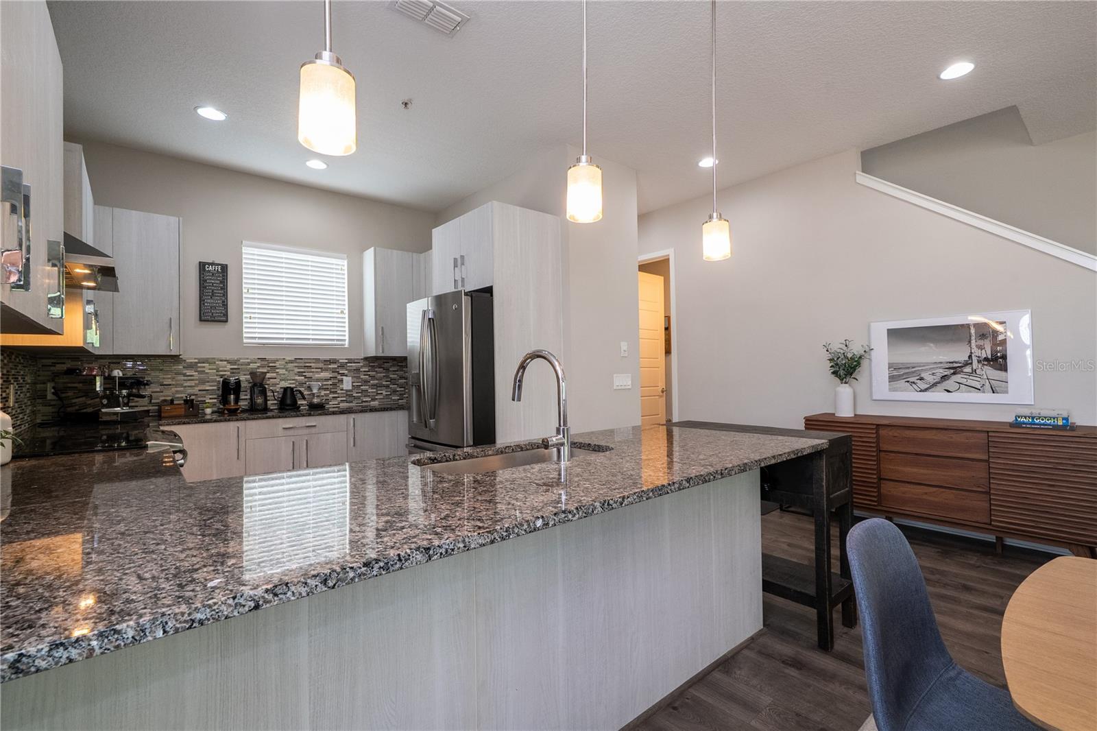 GRANT STREET TWNHMS - Residential